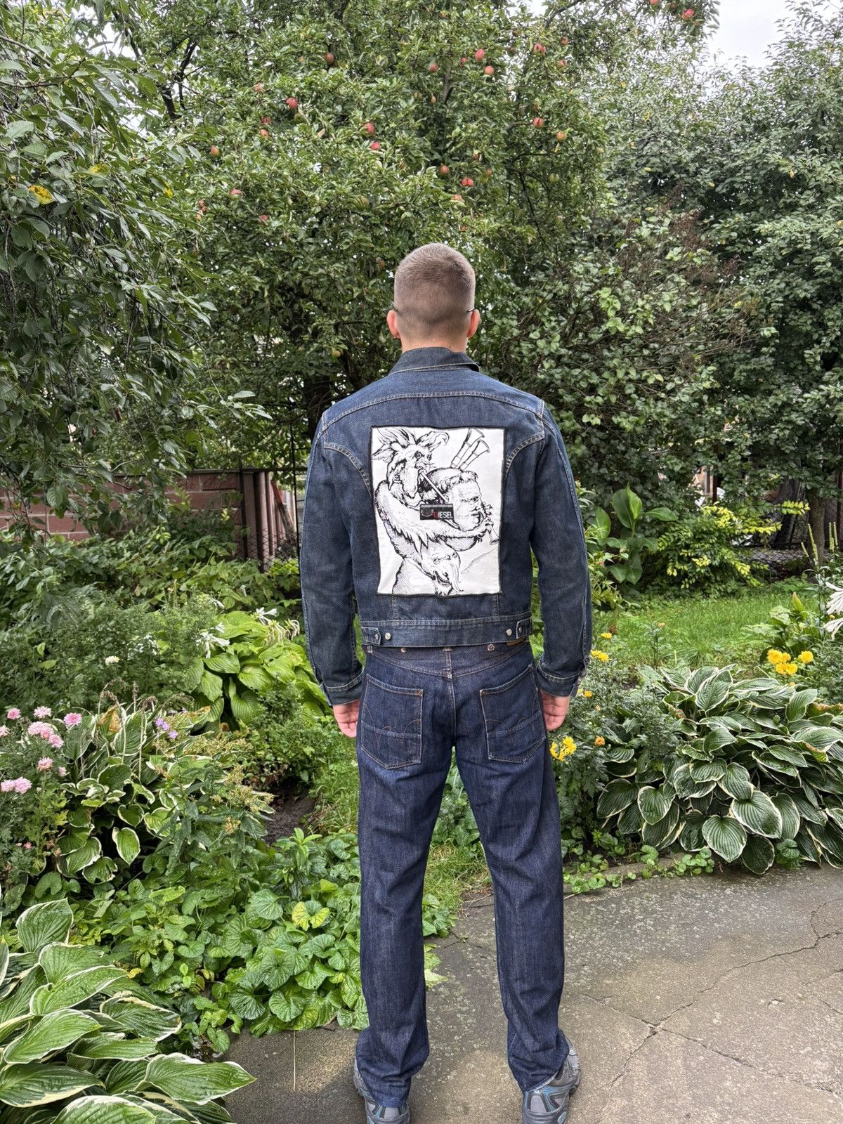 Diesel VINTAGE DIESEL CUSTOM GRAFFITI DENIM CROPPED Y2K JACKET JPN Size US L / EU 52-54 / 3 - 2 Thumbnail