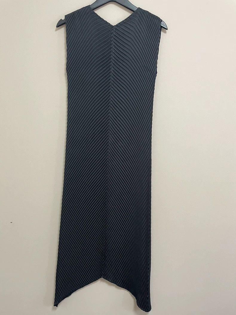 Issey Miyake Issey Miyake Black fishtail dress Size M / US 6-8 / IT 42-44 - 3 Thumbnail