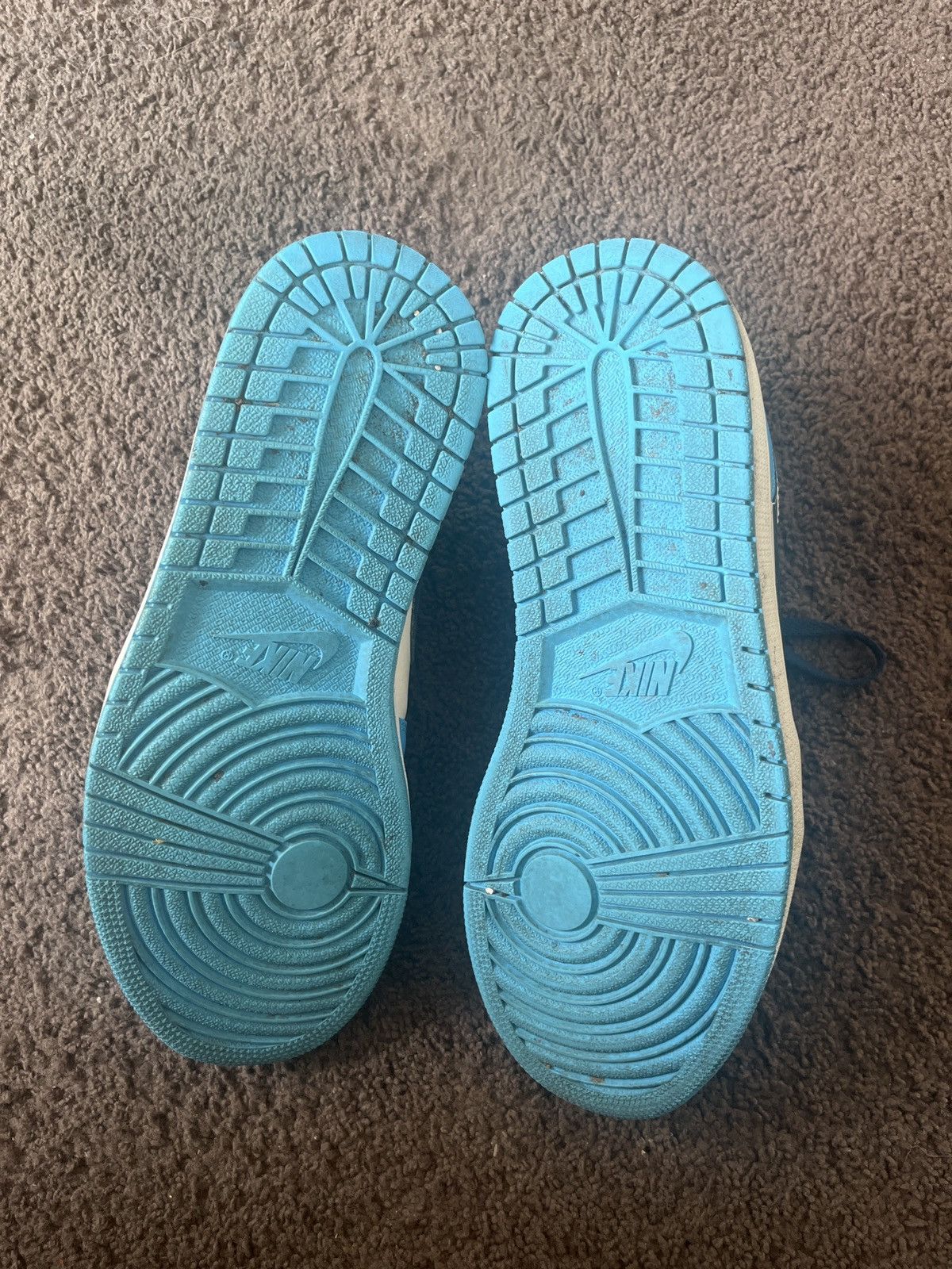 Jordan Brand Air Jordan 1 Low UNC Size US 10 / EU 43 - 2 Thumbnail