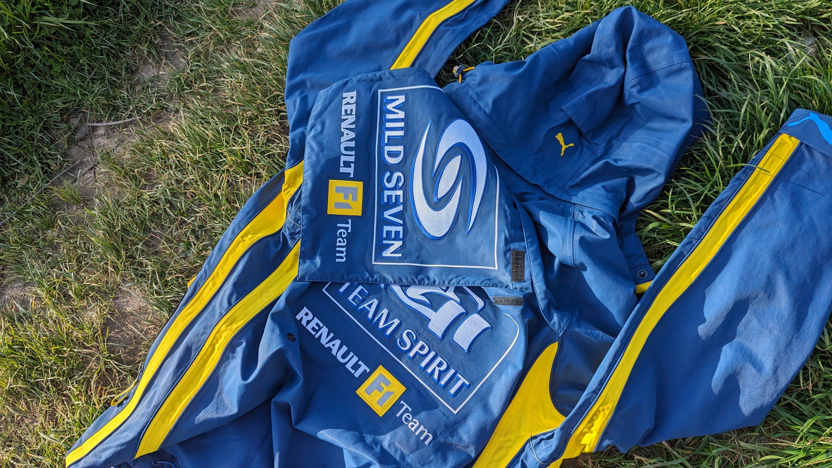 Puma PUMA RENAULT FI TEAM SPIRIT JACKET RACING MILD SEVEN MEDIUM Size US M / EU 48-50 / 2 - 3 Thumbnail