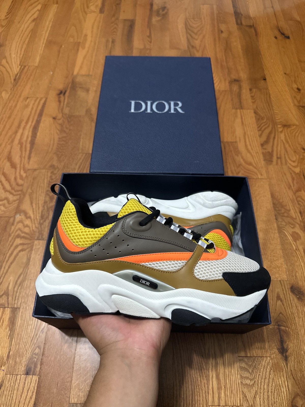 Dior Dior B22 Ebony Camel Size US 9 / EU 42 - 1 Thumbnail