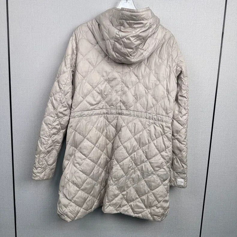 Max Mara Max Mara Lightweight Puffer Jacket Size M / US 6-8 / IT 42-44 - 2 Thumbnail