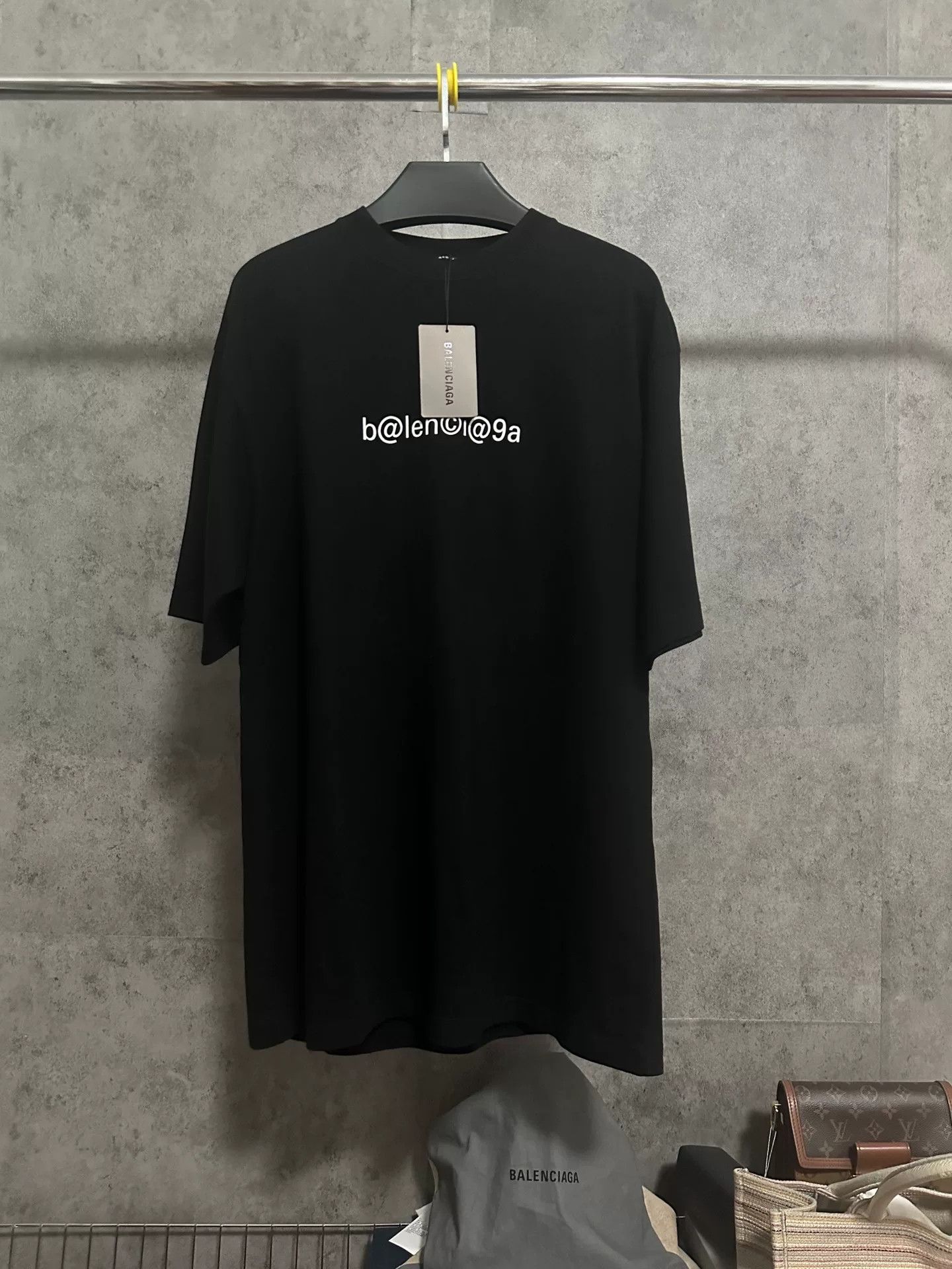 Balenciaga Balenciaga Email Logo Short Sleeve T-Shirt Size US S / EU 44-46 / 1 - 1 Thumbnail