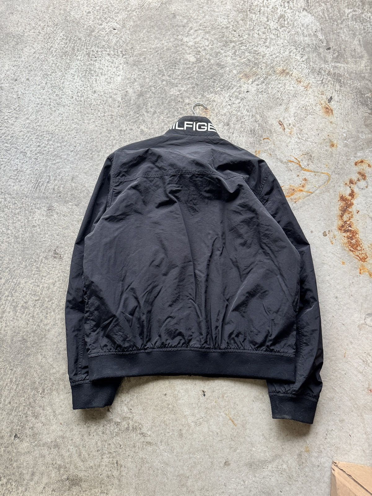 Tommy Hilfiger × Vintage Vintage Y2K Tommy Hilfiger light black rain jacket Size US L / EU 52-54 / 3 - 4 Thumbnail