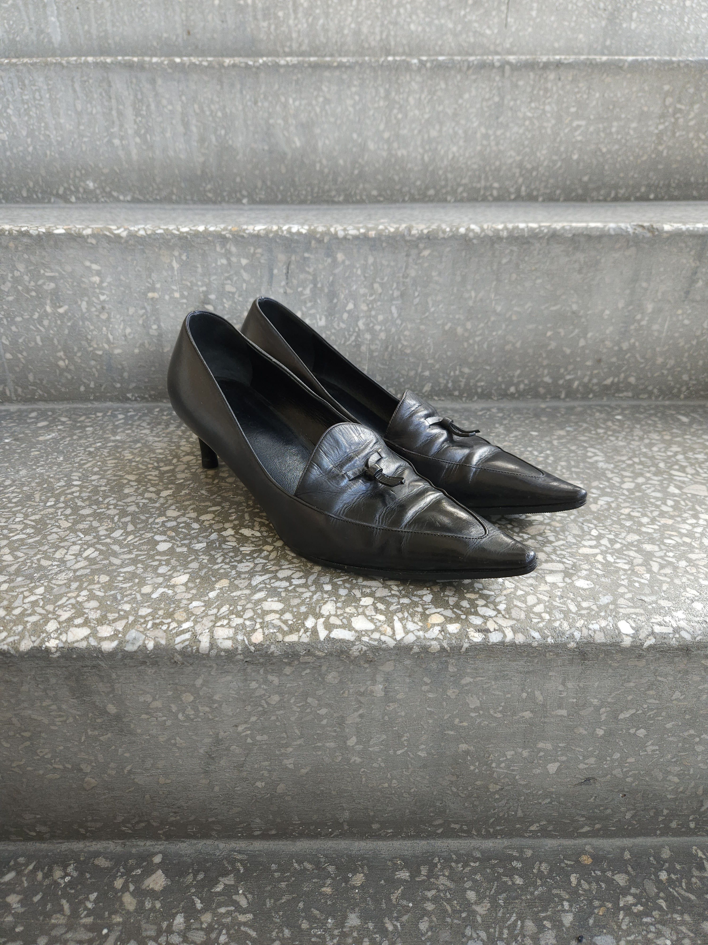 Gucci Archive y2k Gucci pointed toe bow ribbon kitten heels Size US 8 / IT 38 - 4 Thumbnail
