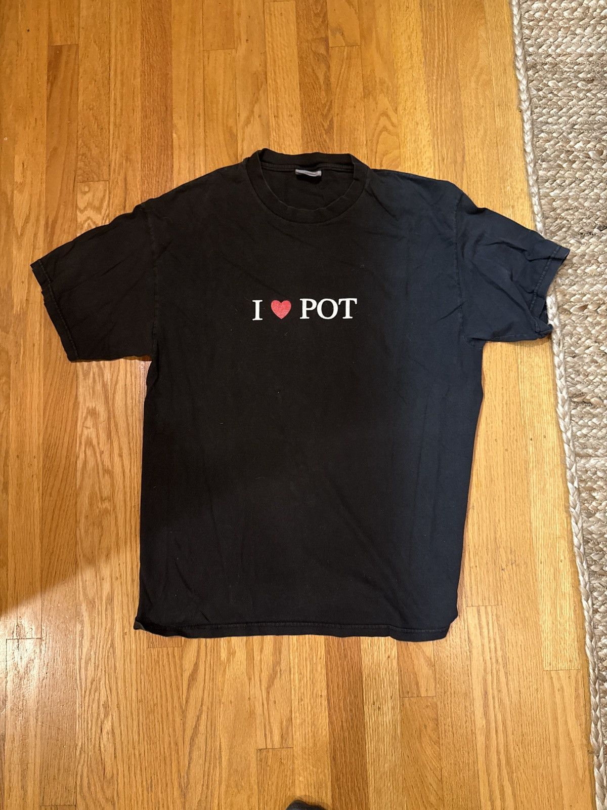 Other I ❤️ POT T-Shirt – Rare Graphic Meme Tee (Size L) Size US L / EU 52-54 / 3 - 1 Thumbnail
