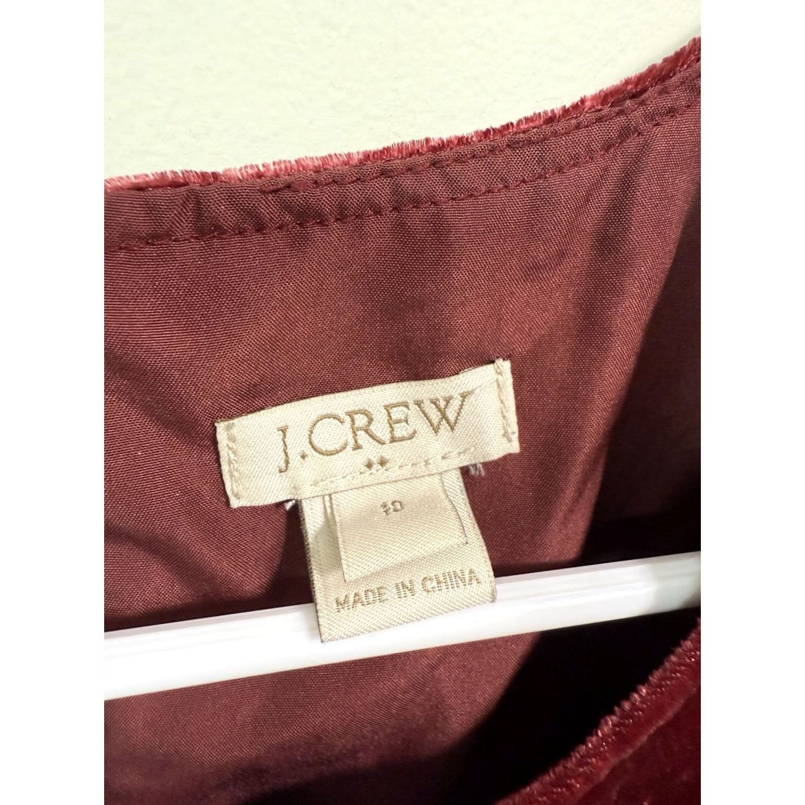 J.Crew J. Crew Velvet Sleeveless Top Burgundy Women's Size 10 Tank Round Neck Pullover Casual Party/Cocktail Size L / US 10 / IT 46 - 2 Thumbnail