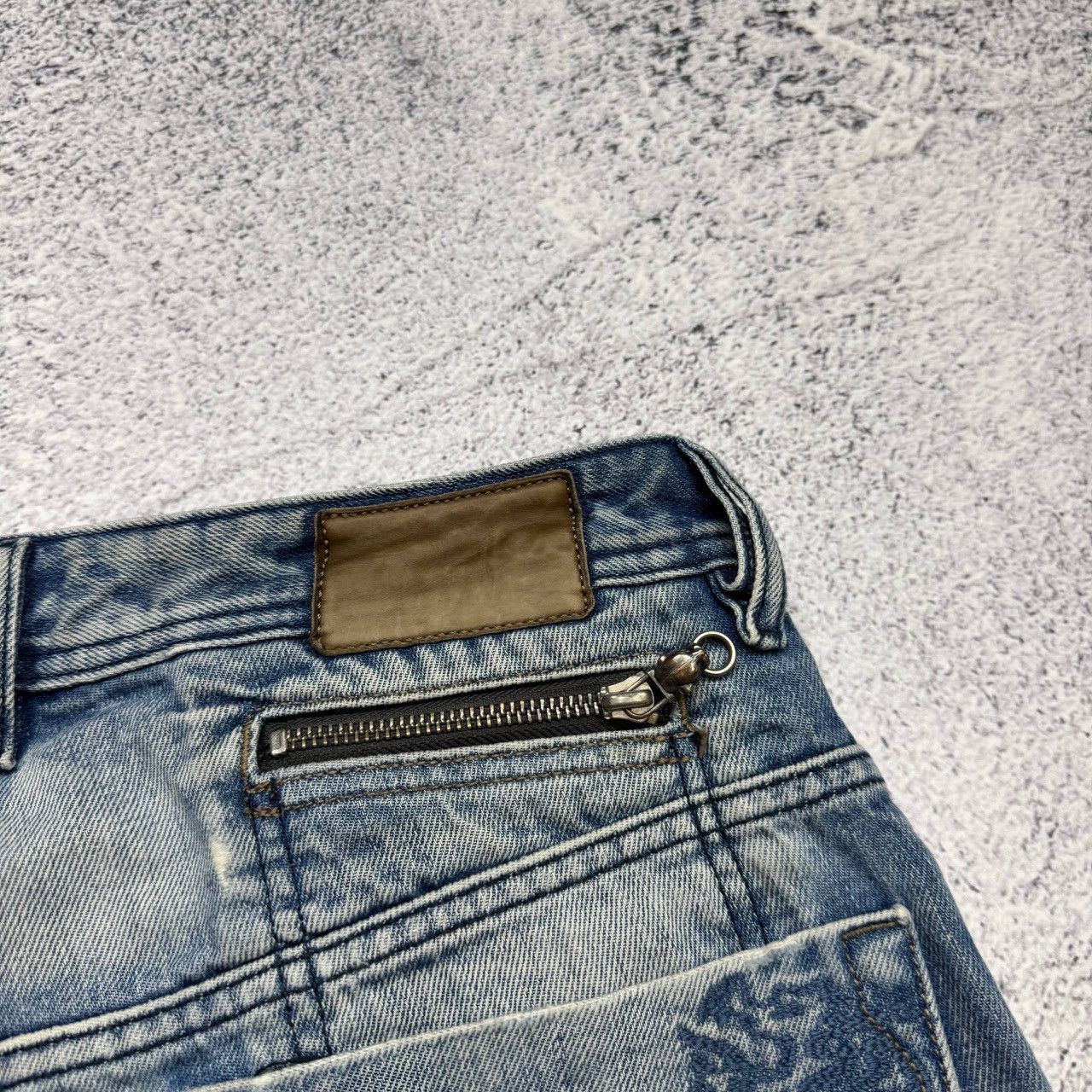 Diesel Diesel Industry Baggy Faded Big Logo Denim Jeans Mens 33 Size US 33 - 15 Thumbnail