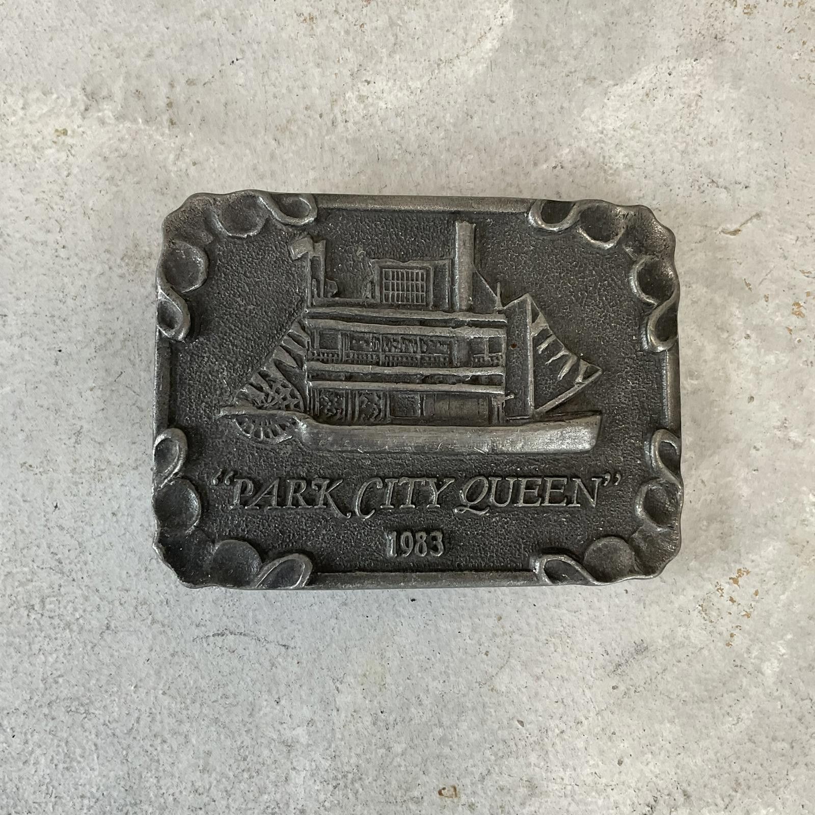 Vintage vintage 1983 park city queen river boat pewter belt buckle Size ONE SIZE - 1 Thumbnail