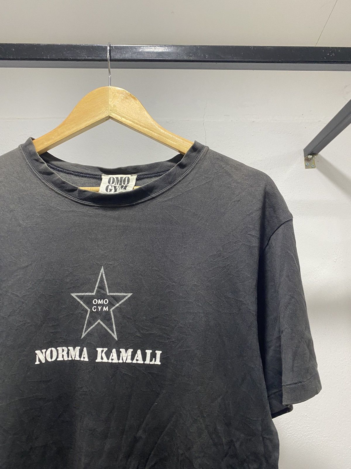 Designer × Japanese Brand Sick☠️ Norma Kamali ‘OMO GYM’ Tshirt Designer Japan Size US M / EU 48-50 / 2 - 3 Thumbnail
