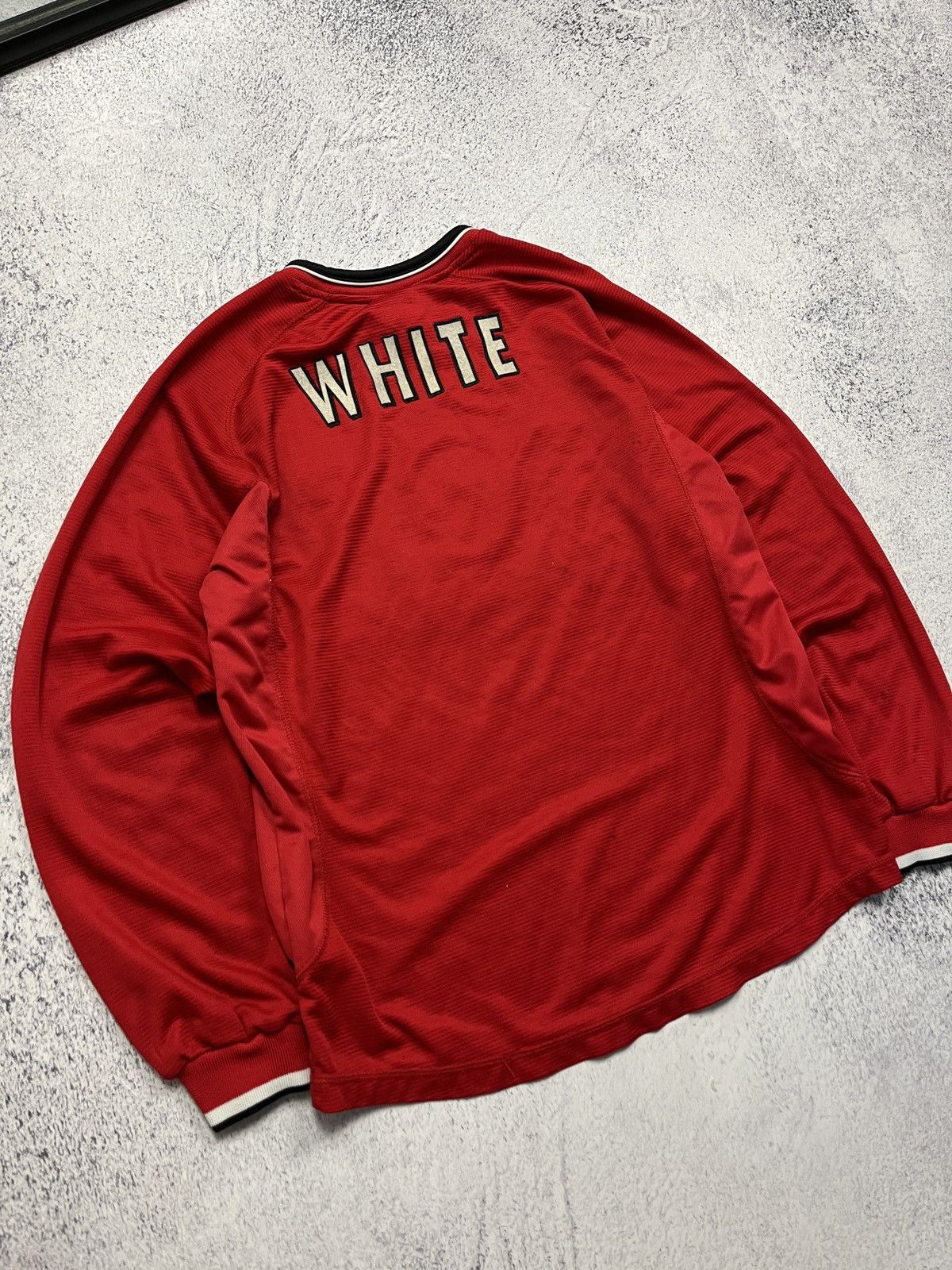 Umbro Umbro Manchester United 2000/02 Home Football Long Sleeve Size US XS / EU 42 / 0 - 15 Thumbnail