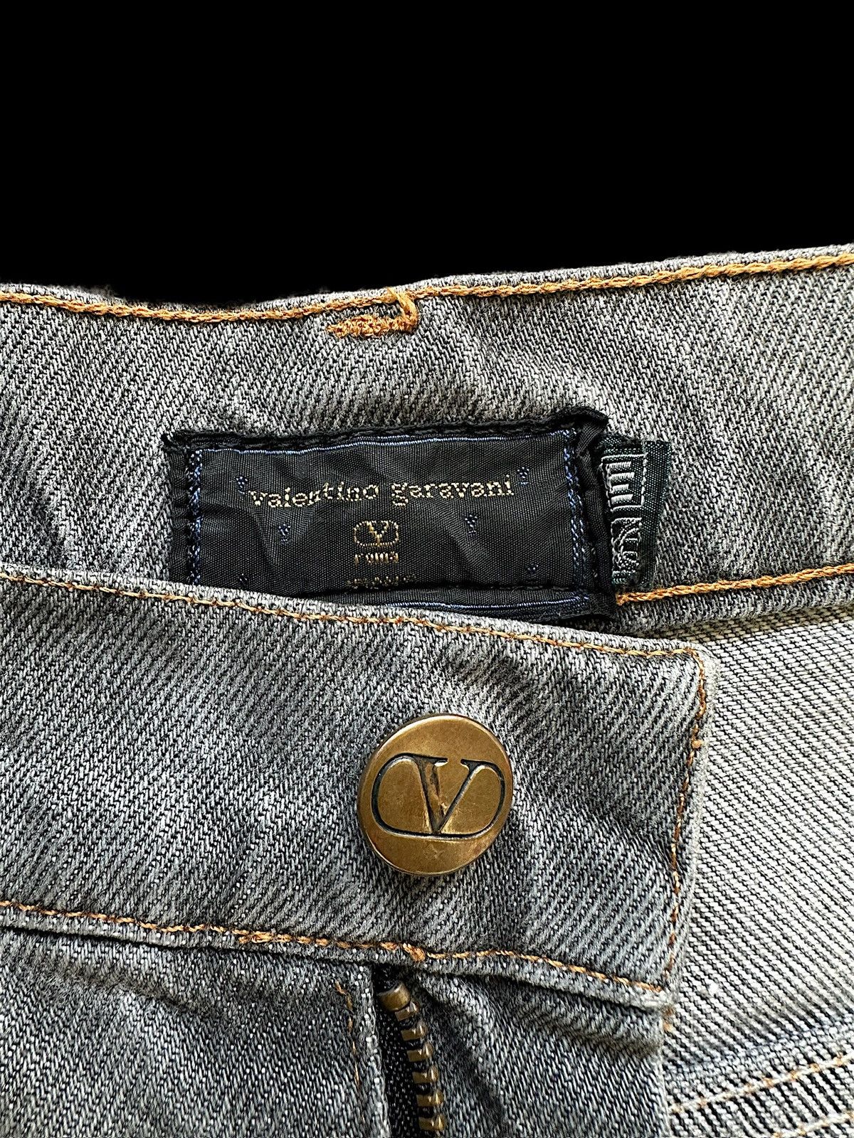 Valentino 90's Vintage Valentino Garavani faded black jeans Size US 31 - 9 Thumbnail