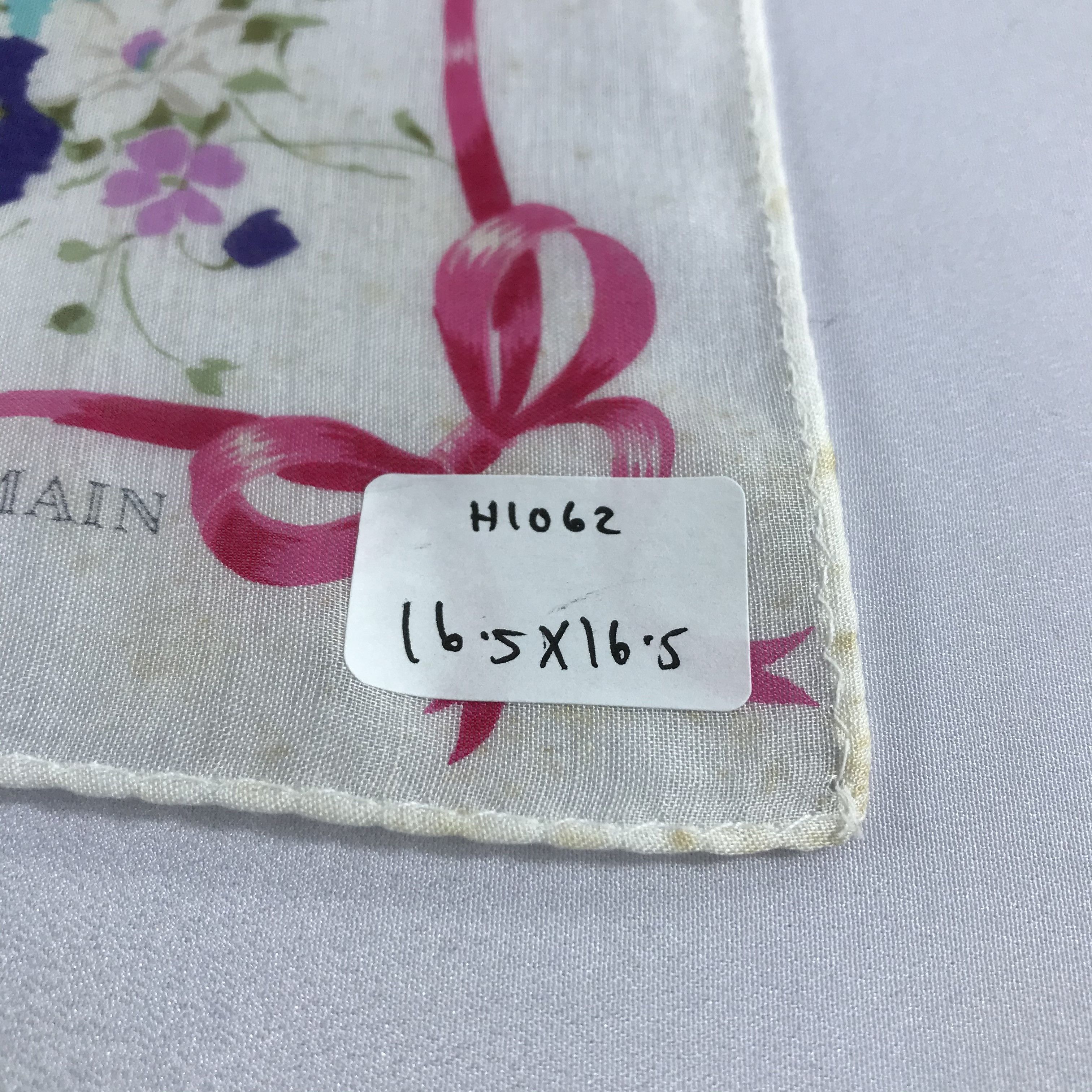 Pierre Balmain Pierre Balmain Handkerchief Neckerchief Bandana H1062 Size ONE SIZE - 12 Thumbnail