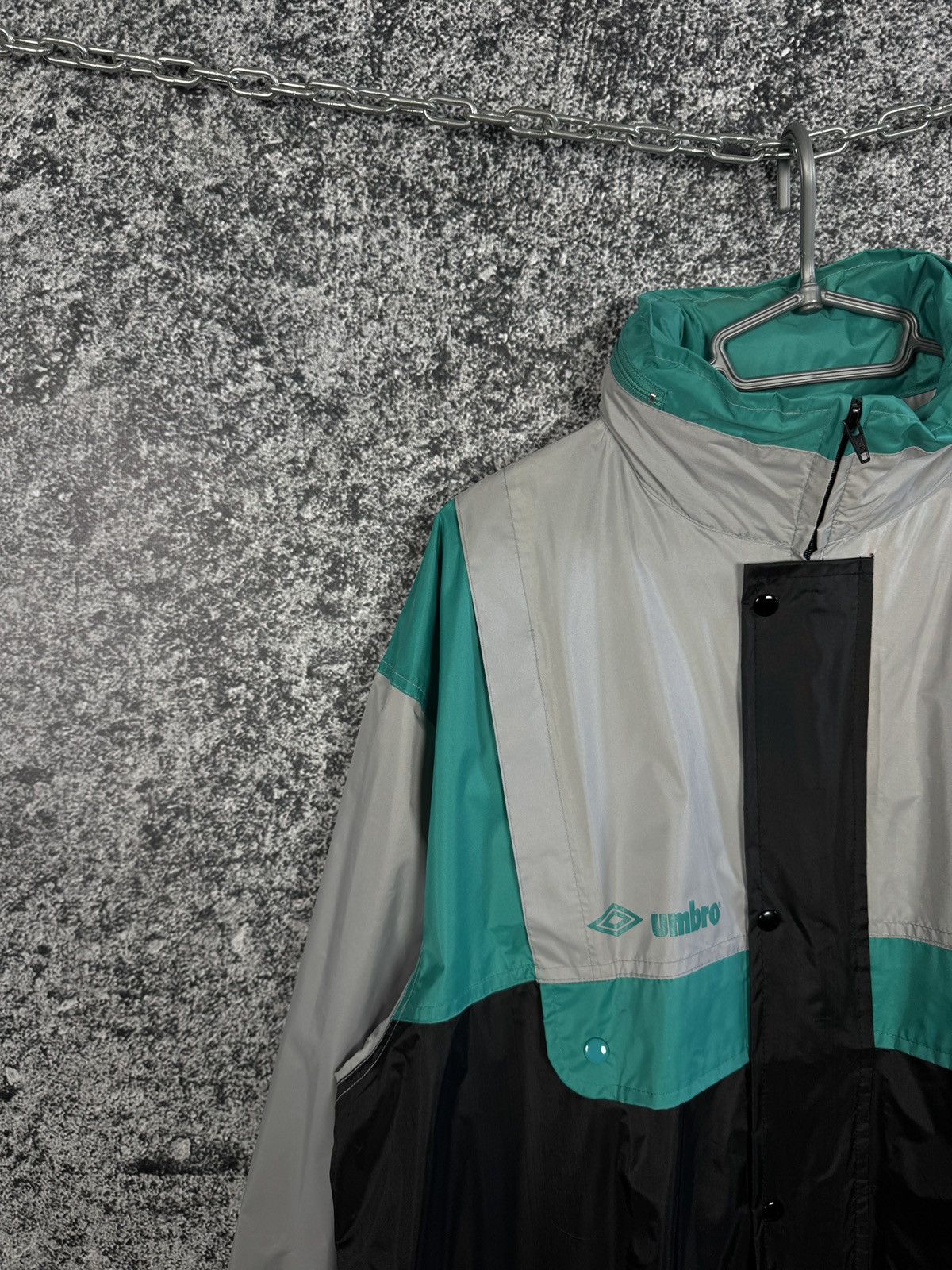 Umbro UMBRO Vintage Nylon Jacket Windbreaker Retro 90s Size L Size US L / EU 52-54 / 3 - 3 Thumbnail