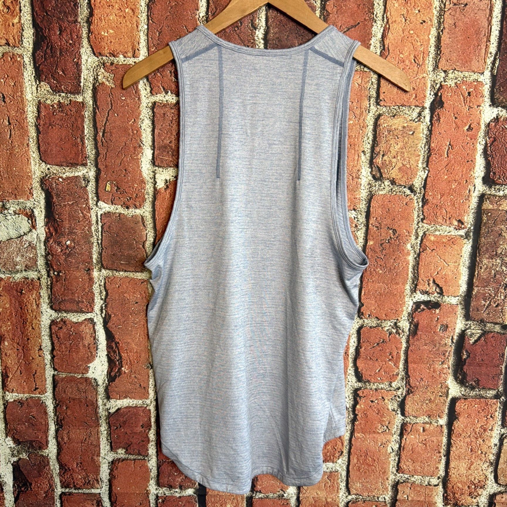 Vintage LEGENDS Tank Top Men Small Gray Performance Stretch Workout Lifting Shirt Size US S / EU 44-46 / 1 - 3 Thumbnail