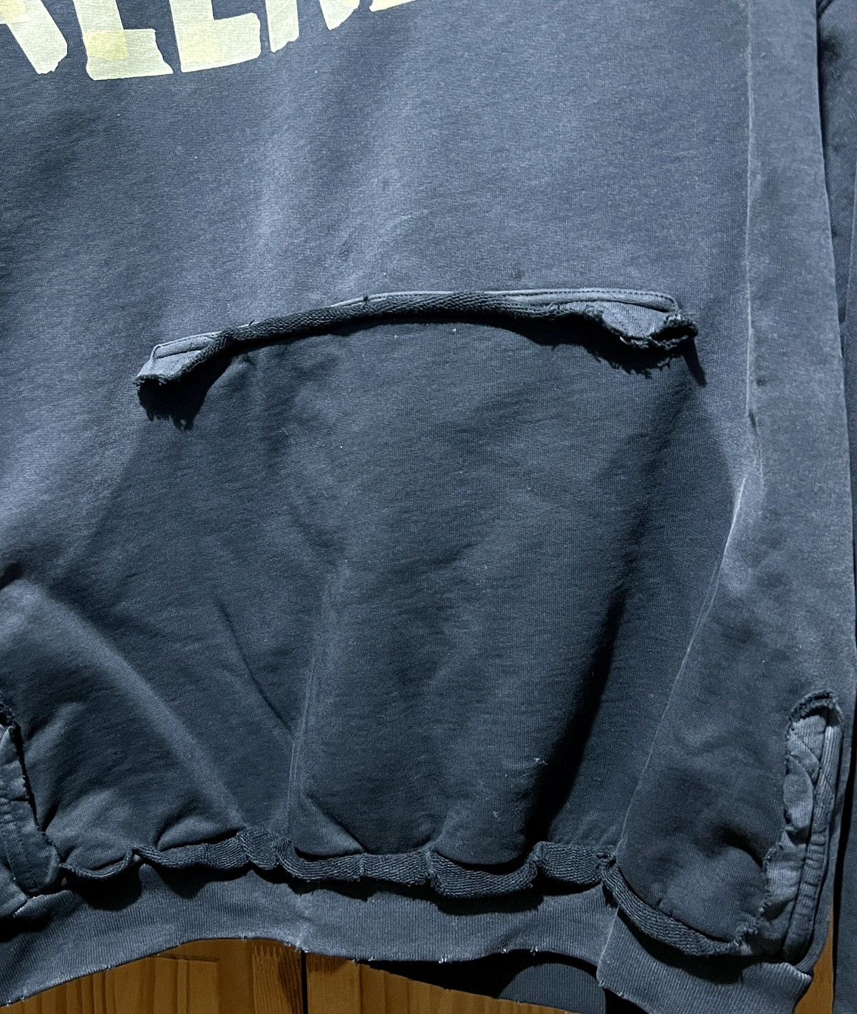 Balenciaga Balenciaga Tape Hoodie Size US S / EU 44-46 / 1 - 4 Thumbnail