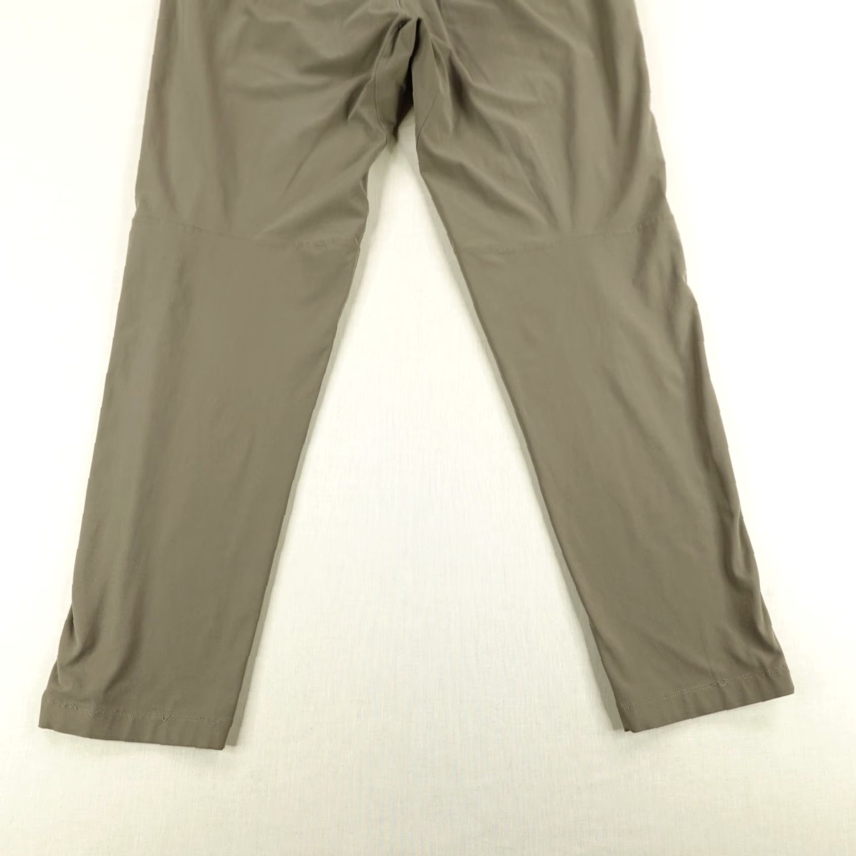 Lululemon Lululemon Pants Mens 38 Artifact Commission Pant Slim Fit Warpstreme 34" Chino Size US 38 / EU 54 - 6 Thumbnail