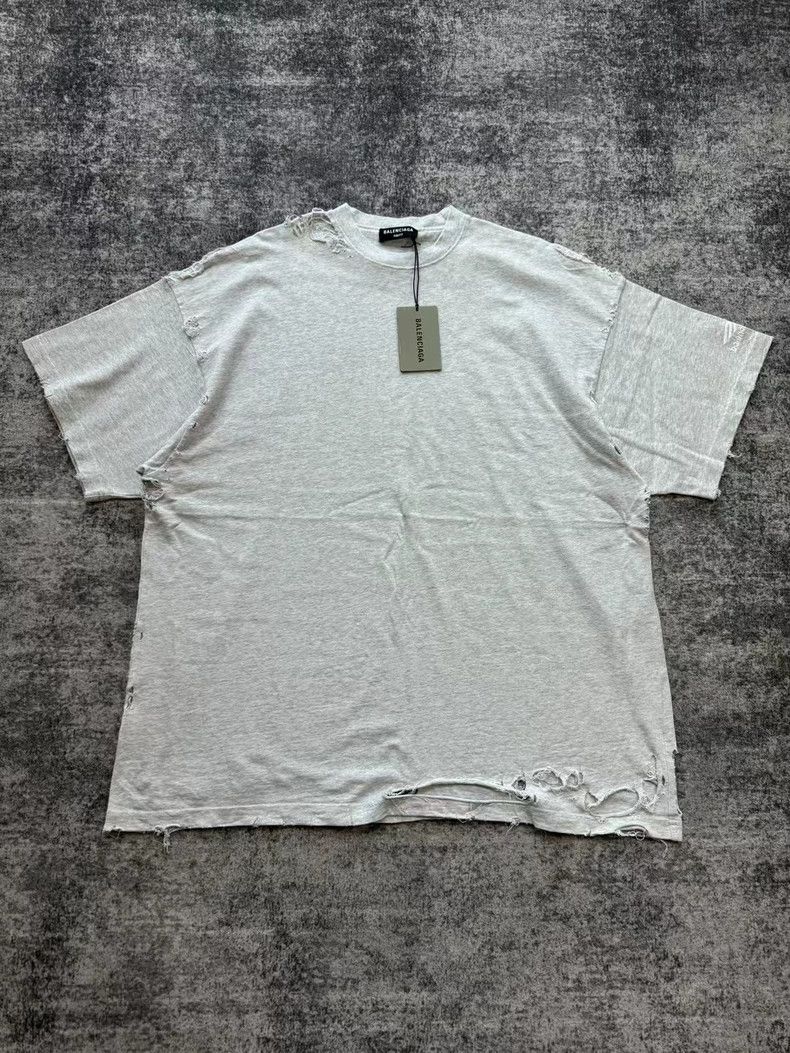 Balenciaga Balenciaga Grey Great Destruction Calendar Short Sleeve Size US S / EU 44-46 / 1 - 1 Thumbnail