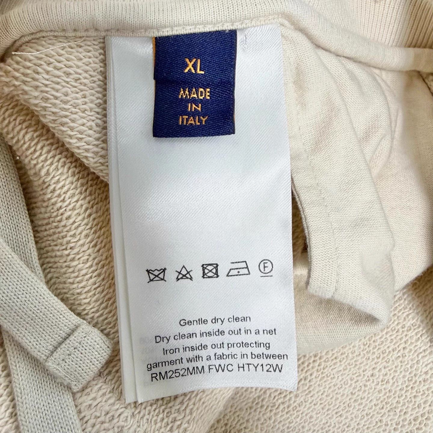 Louis Vuitton LV beige emb patch logo straight short mint XL Size US 43 - 4 Thumbnail