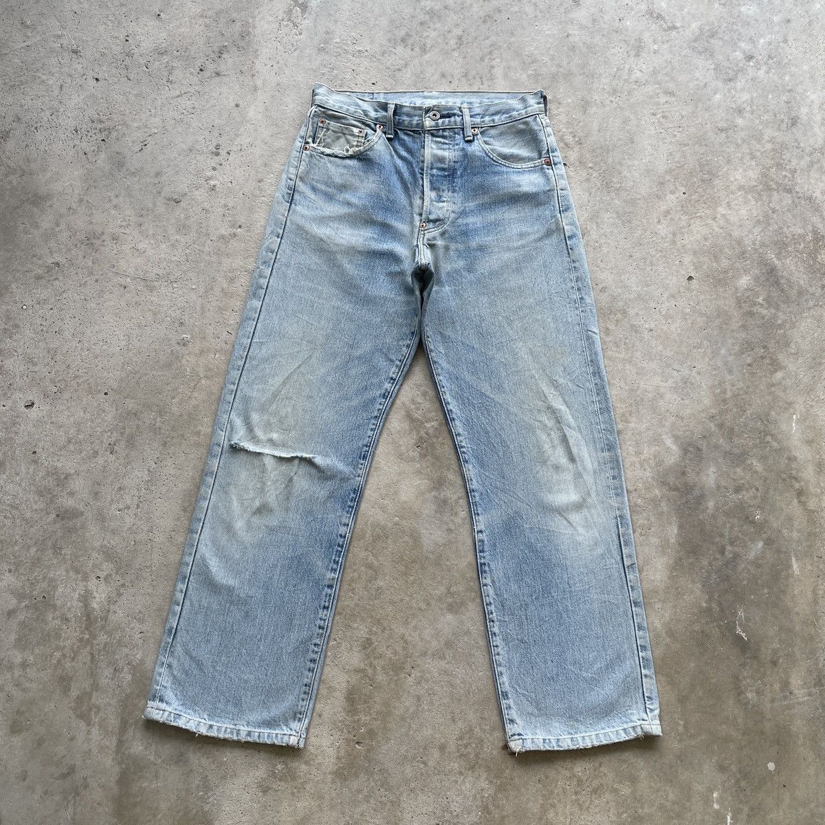 Levi's Vintage Clothing Vintage Levi’s Big E Wash Buckle Distressed Jeans Faded Pant Size US 29 - 1 Thumbnail