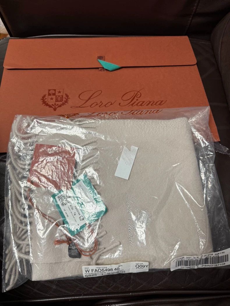 Loro Piana LORO PIANA Embroidered woolen scarf with letters Size ONE SIZE - 6 Thumbnail