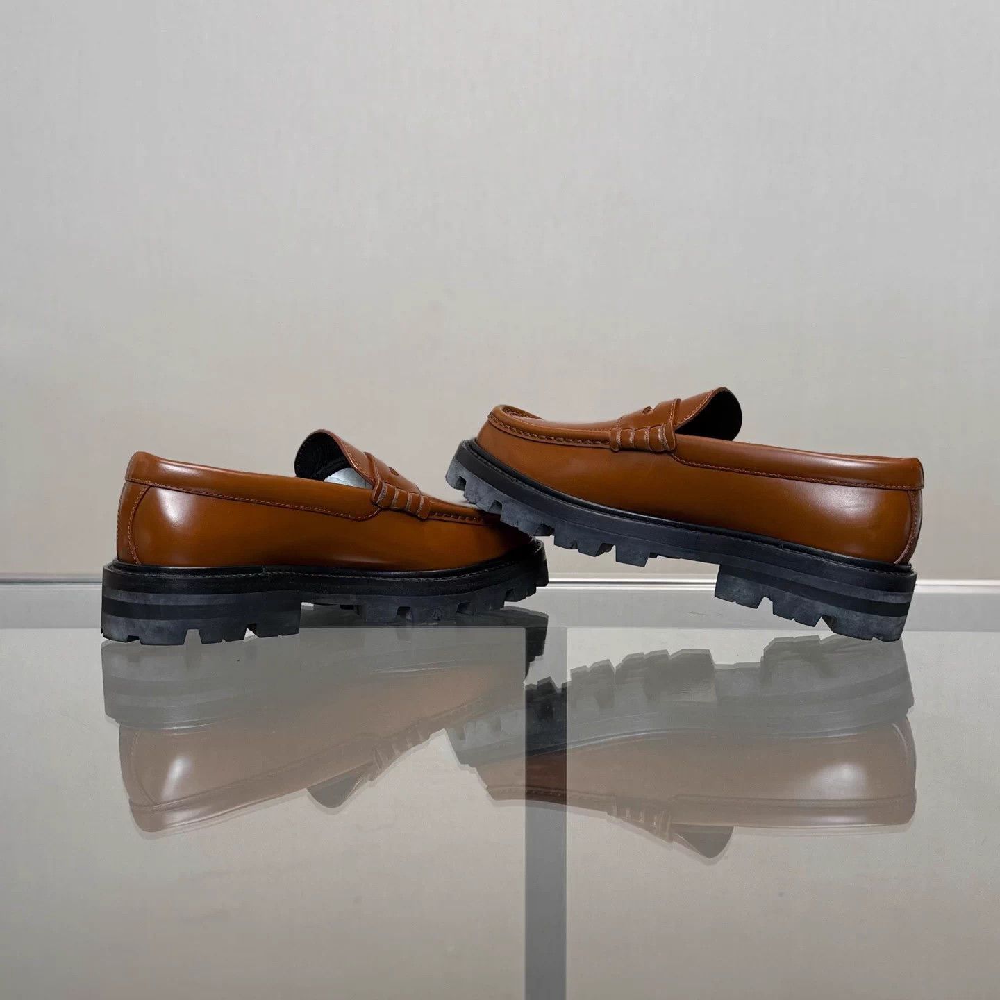 Celine Celine Triomphe Logo Caramel Loafer 36 99 Size US 5 / IT 35 - 6 Thumbnail