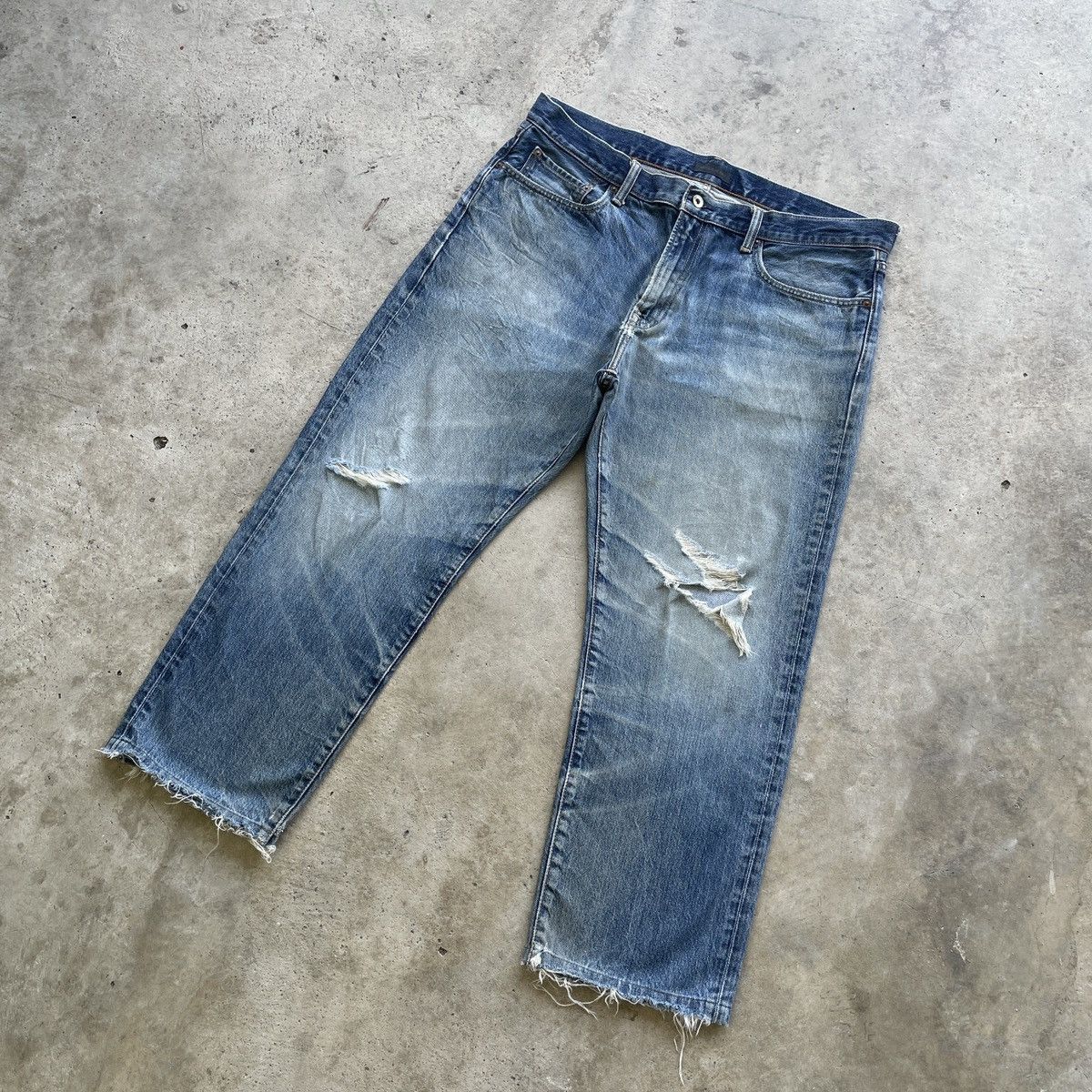 Japanese Brand W38 Vintage Japanese Distressed Jeans Faded Denim Pants Size US 38 / EU 54 - 2 Thumbnail