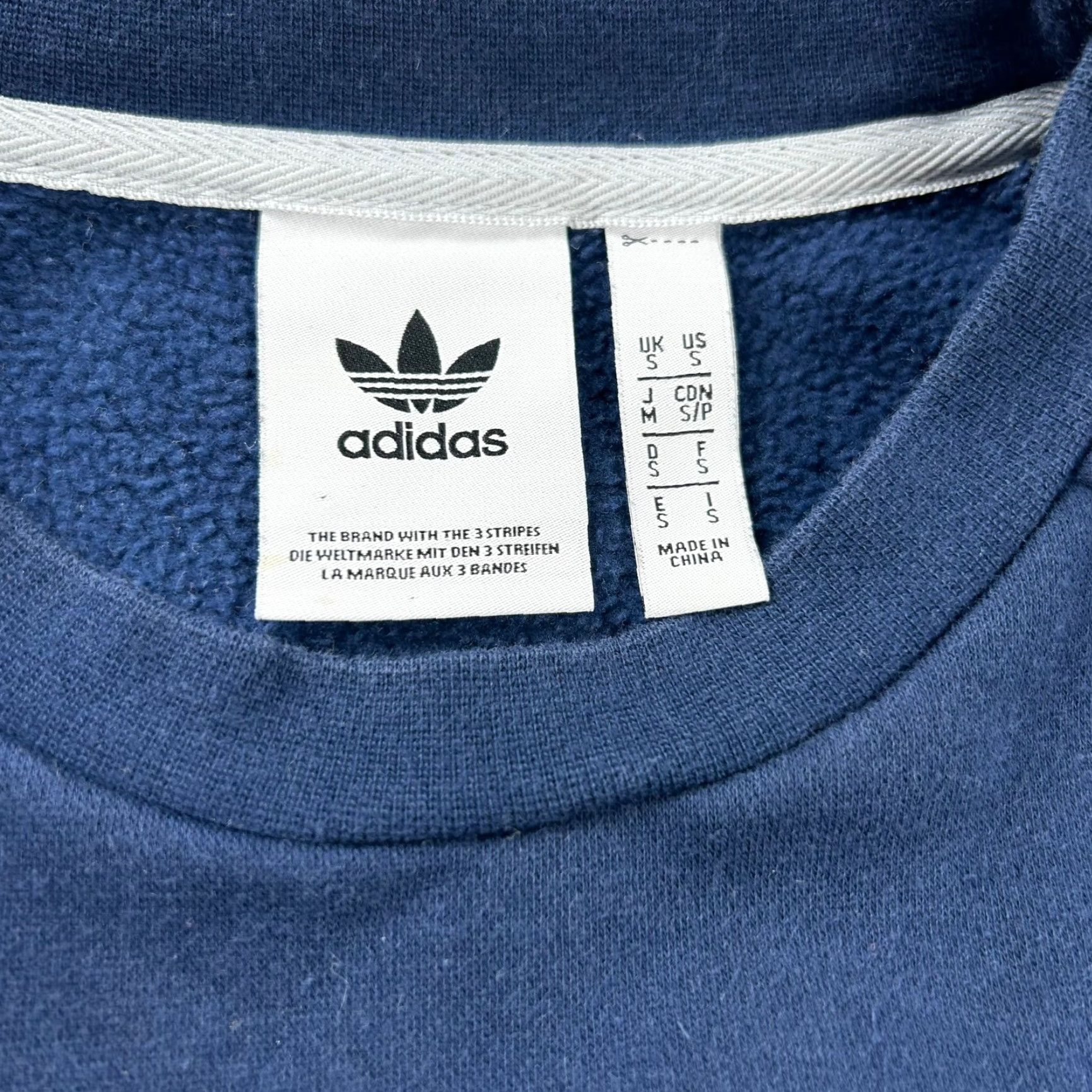 Adidas VINTAGE Adidas Sweatshirt Crew Neck Long Sleeve Fleece Logo Embroidered Trefoil Blue Small Mens Size US S / EU 44-46 / 1 - 2 Thumbnail