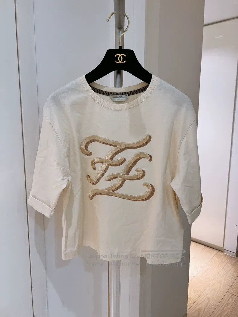 Fendi Fendi Embroidered Letter Short Sleeve Size XS / US 0-2 / IT 36-38 - 1 Thumbnail