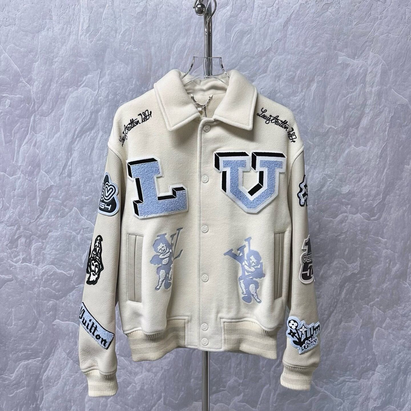 Louis Vuitton louis vuitton embroidered logo baseball jacket Size US L / EU 52-54 / 3 - 1 Thumbnail