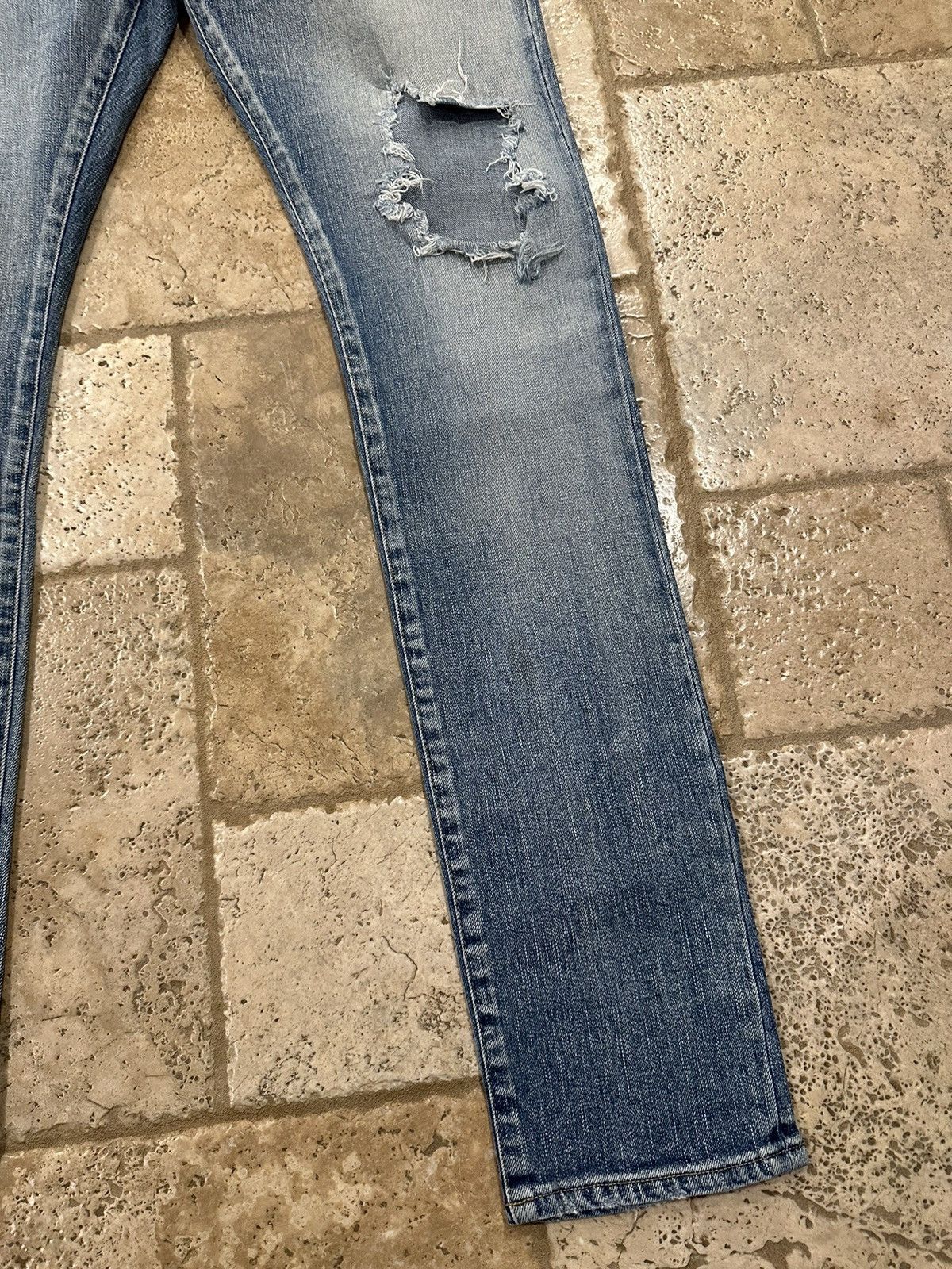 Hedi Slimane × Saint Laurent Paris Saint Laurent x Hedi SS16 Blue Wash Distressed D02 Denim Size US 33 - 3 Thumbnail
