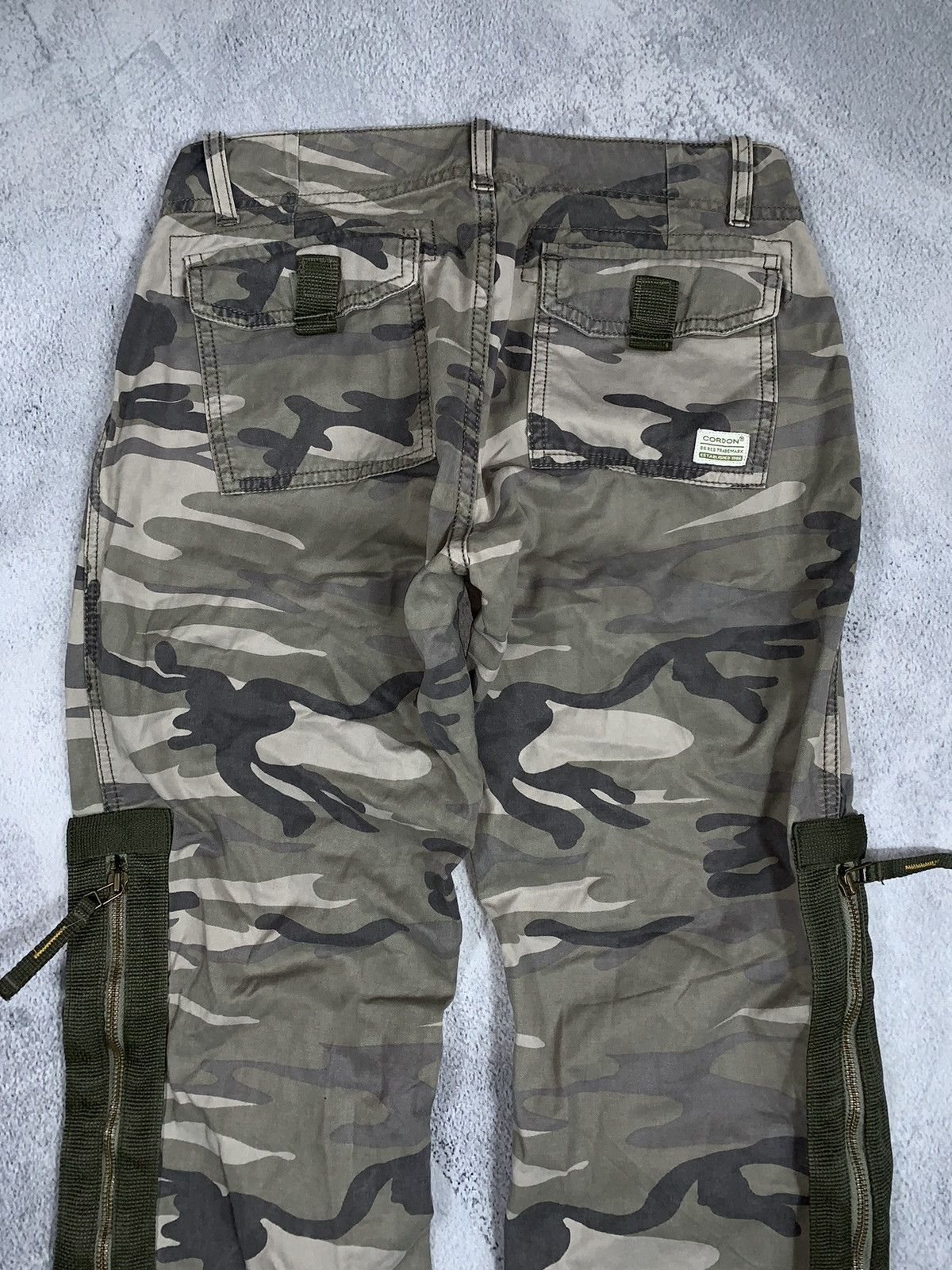 Japanese Brand × Vintage Vintage Y2K Low Rise camo flared zip pants AvantGarde japan Size 28" / US 6 / IT 42 - 9 Thumbnail