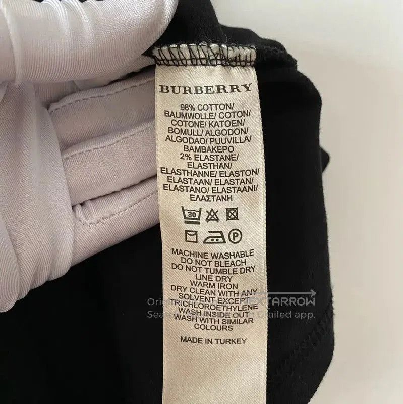 Burberry Burberry Black Cotton Long Sleeve T-Shirt. Size S / US 4 / IT 40 - 8 Thumbnail