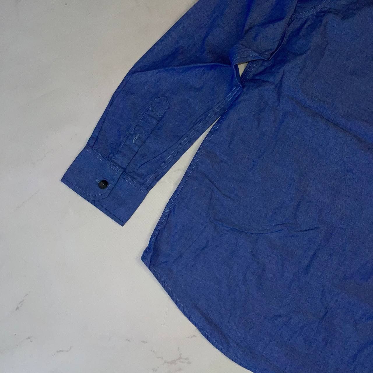 Oakley Oakley Shirts Vintage Basic streetwear Small Logo Size S Size US S / EU 44-46 / 1 - 13 Thumbnail