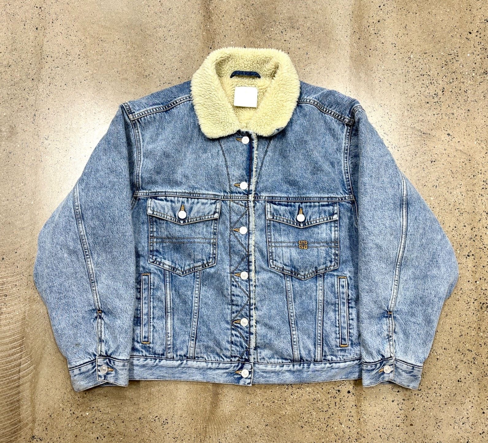 Givenchy Givenchy Oversized Single-Breasted Denim Jacket Size US S / EU 44-46 / 1 - 1 Thumbnail