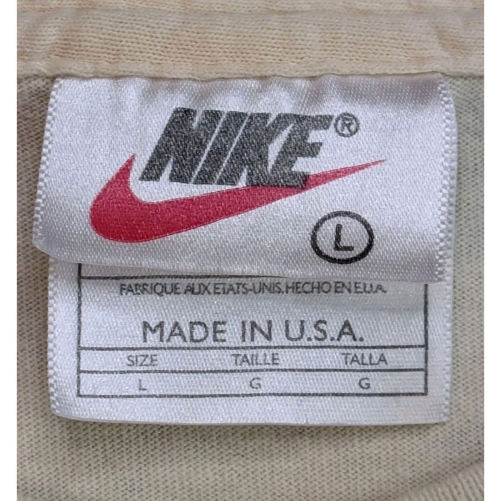 Nike VINTAGE Nike Shirt USA Essentials Streetwear 90s Ivory Adult Large Mens Size US L / EU 52-54 / 3 - 5 Thumbnail