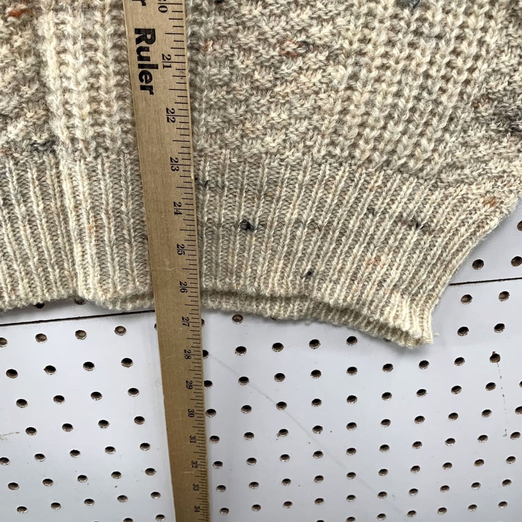 Pendleton VINTAGE Pendleton Sweater Mens Medium Beige V Neck Rib Knit Made USA Size US M / EU 48-50 / 2 - 6 Thumbnail