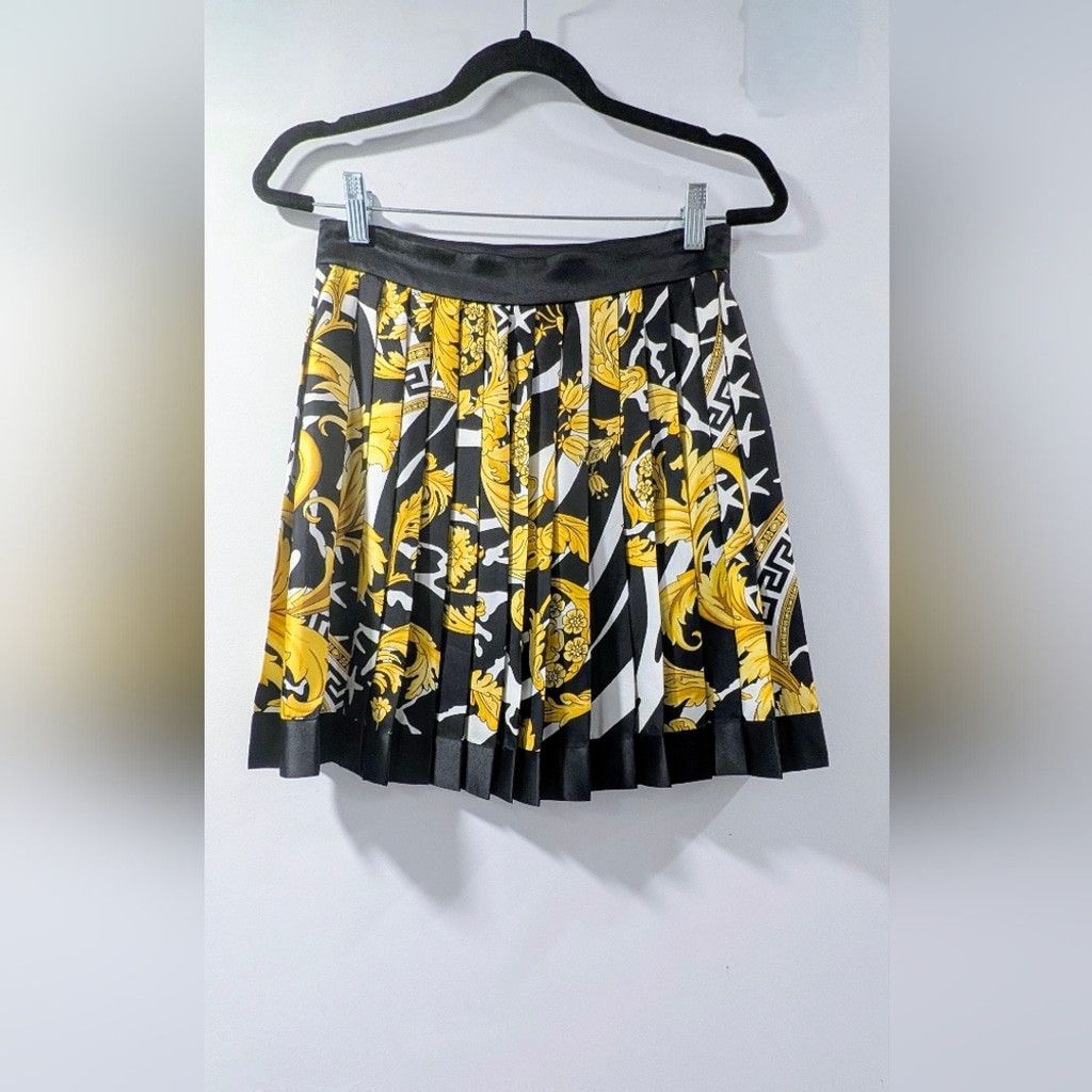 Versace Versace Iconic Baroque Print Pleated Silk Skirt Size 28" / US 6 / IT 42 - 5 Thumbnail