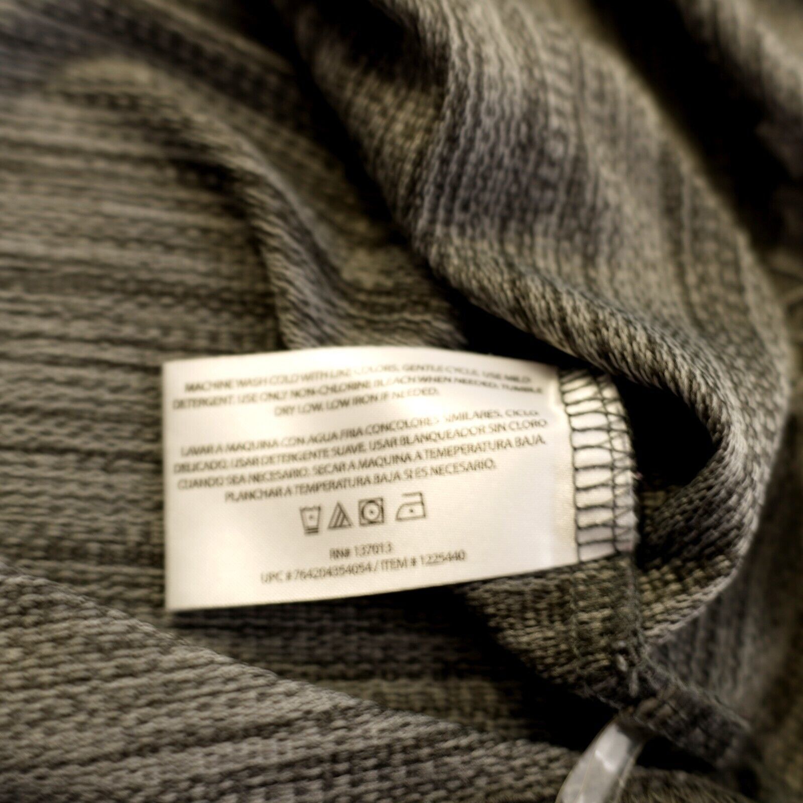 Orvis Orvis XXL Blue Gray Long Sleeve Crew Neck Sweater Tee Polyes Size US XXL / EU 58 / 5 - 9 Thumbnail