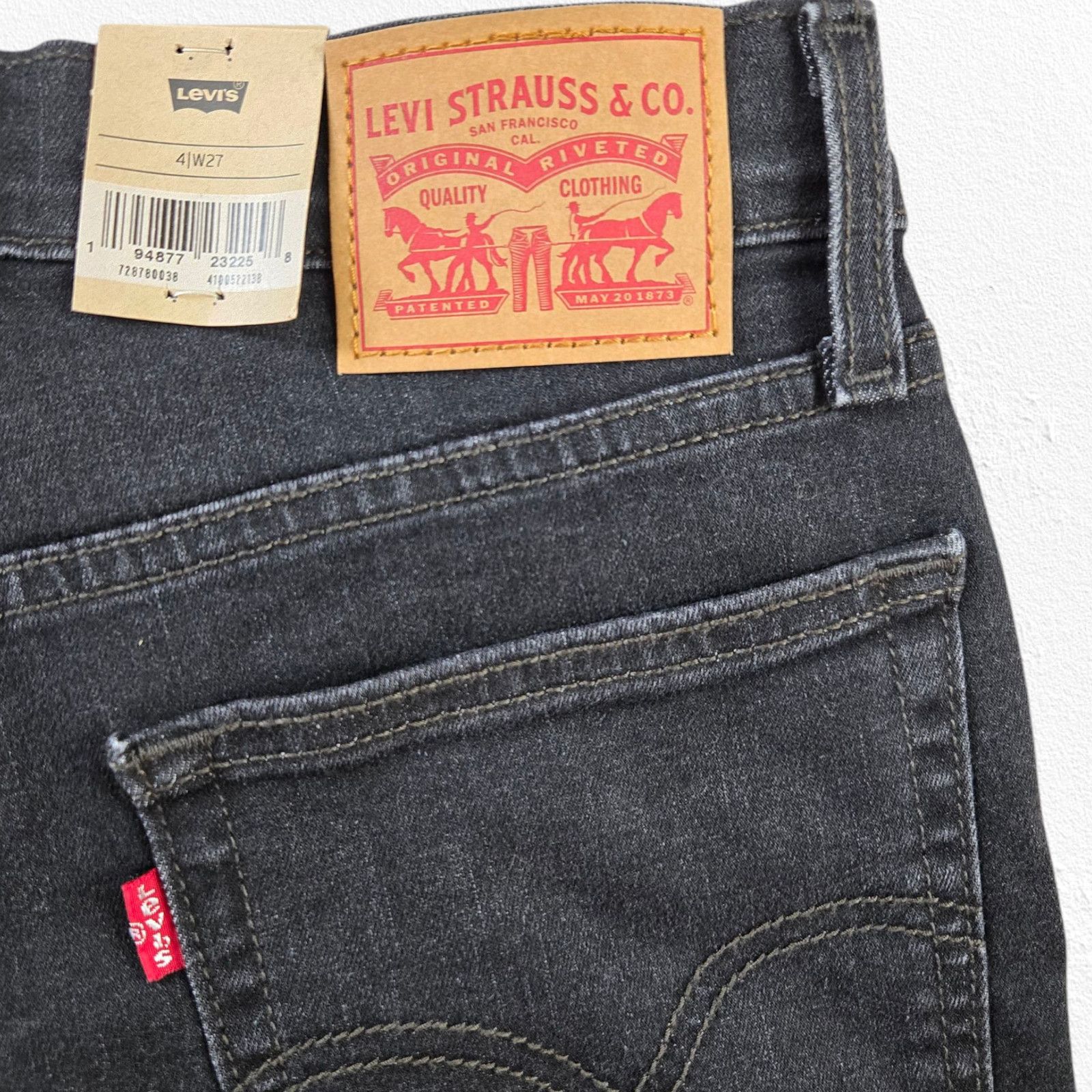 Levi's Levi's Black High Rise Cut Off Denim Shorts Size 27 Size 27" / US 4 / IT 40 - 9 Thumbnail