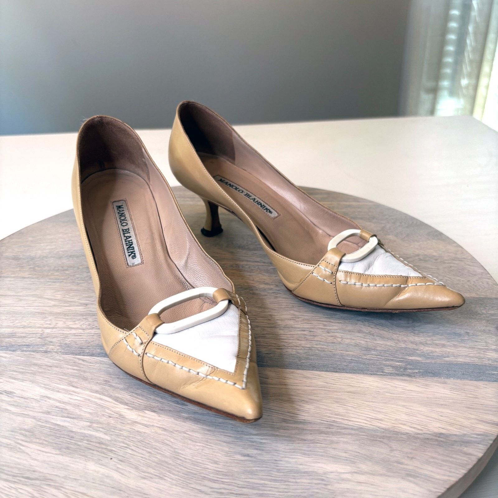 Manolo Blahnik Manolo BlahnikbLeather Slingback Heels EU Sz 36 US Size 6 Size US 6 / IT 36 - 1 Thumbnail