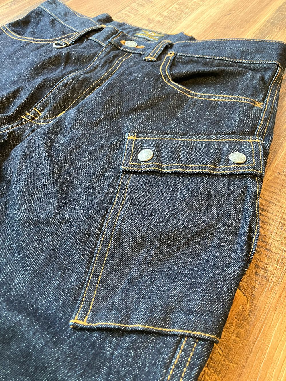 KOJIMA GENES Kojima Genes RNB-1127 W33 x L34 13oz Denim Cargo Pants Size US 33 - 10 Thumbnail