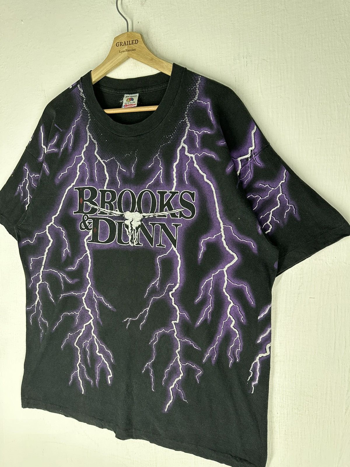 Band Tees × Vintage Vintage 90s Brooks And Dunn All Over Print Lightning Tee Size US XL / EU 56 / 4 - 3 Thumbnail