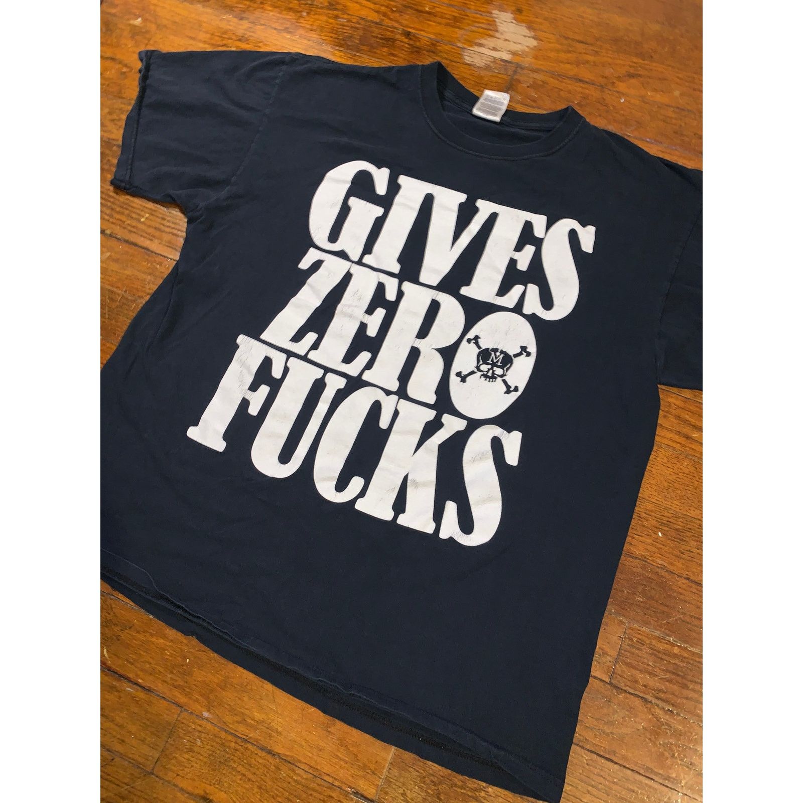 Fruit Of The Loom × Other × Vintage Gives Zero Fs Skull Graphic T Shirt XL Mutiny Tattoo Size US XL / EU 56 / 4 - 2 Thumbnail