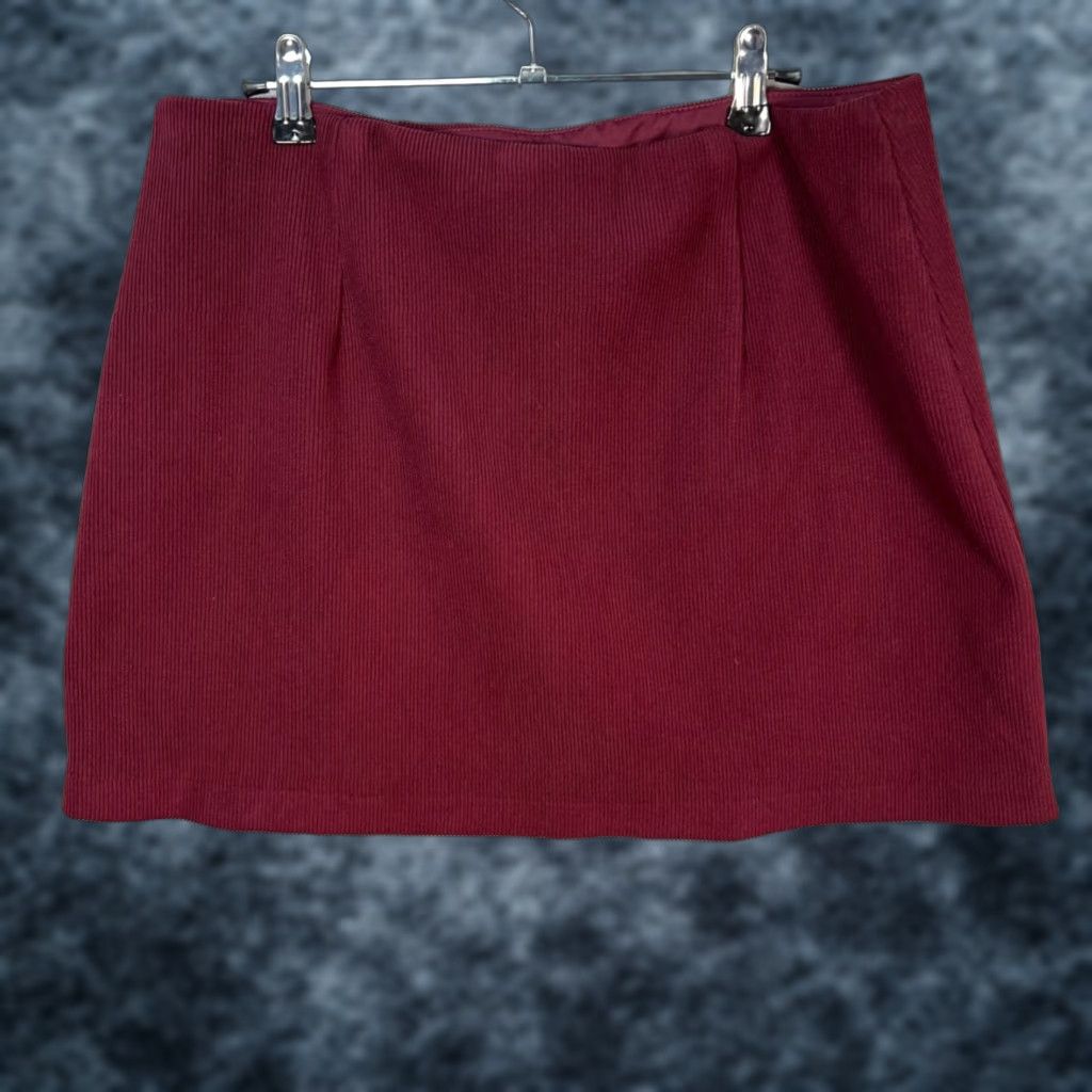 House of Harlow VINTAGE House Of Harley Womens Skirt Short Mini Burgundy Red Slit Size L Adult Large Harlow | 90s style? Size 36" / US 14 / IT 50 - 1 Thumbnail