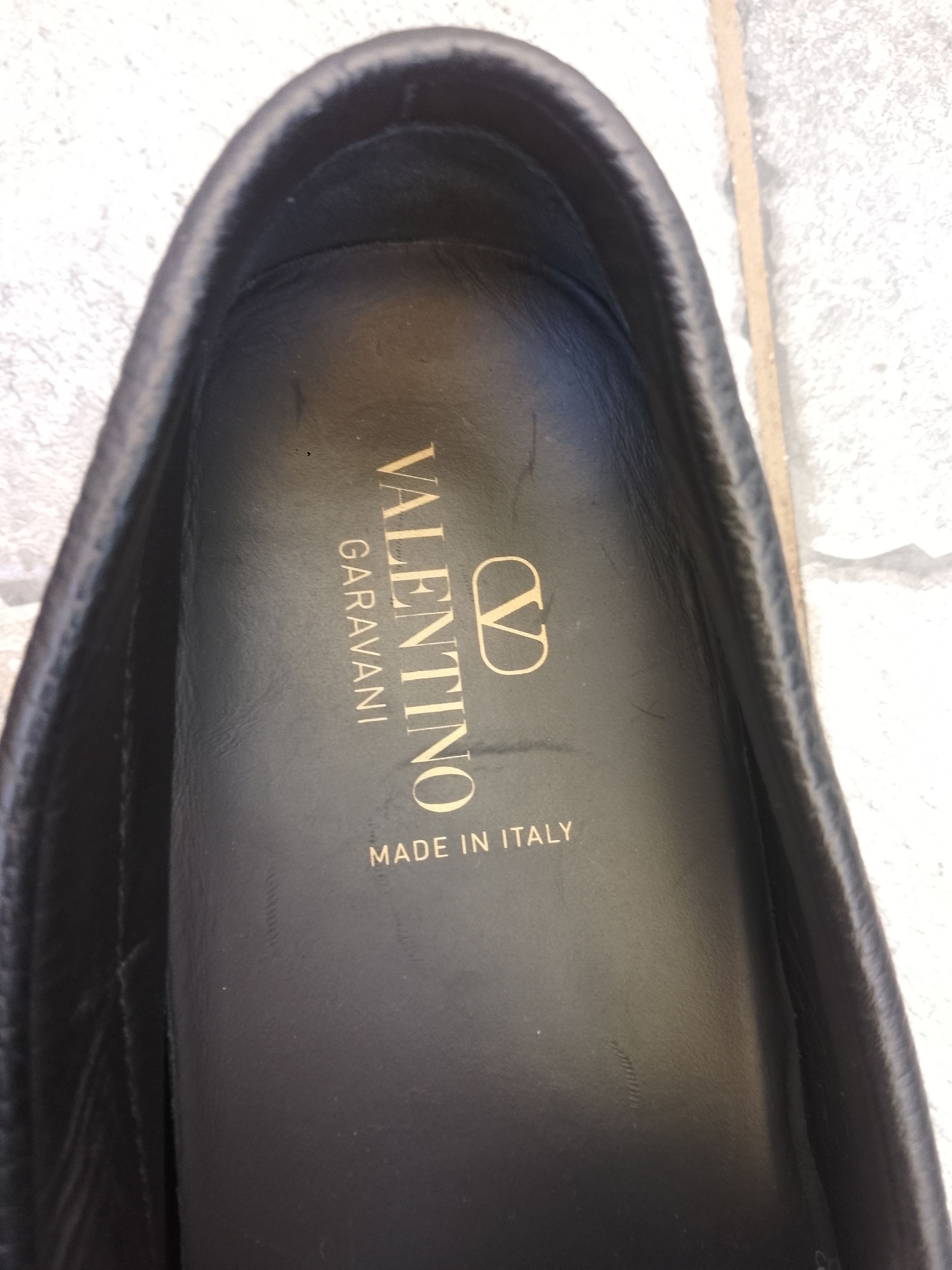 Valentino Valentino garavani v logo signature driving shoes Size US 10 / EU 43 - 6 Thumbnail