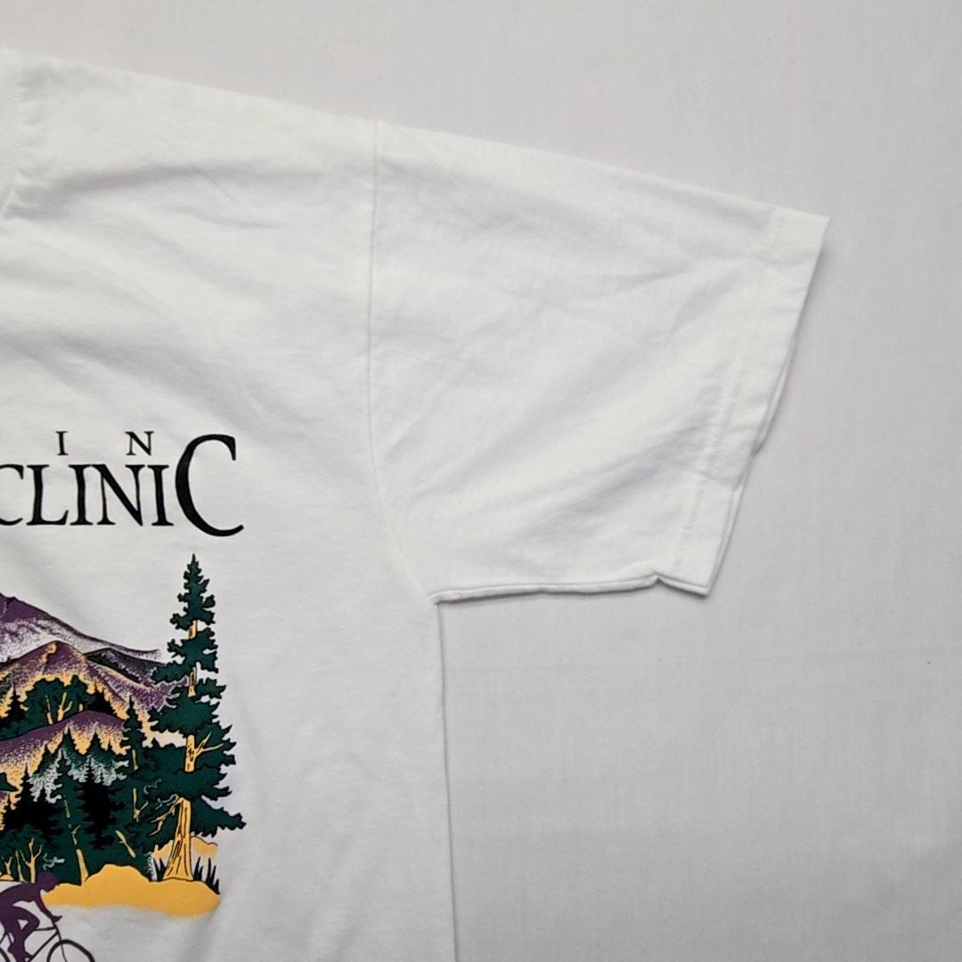 Jerzees Vintage Gallatin Community Clinic Small Bike Ride White Tee Size US S / EU 44-46 / 1 - 5 Thumbnail