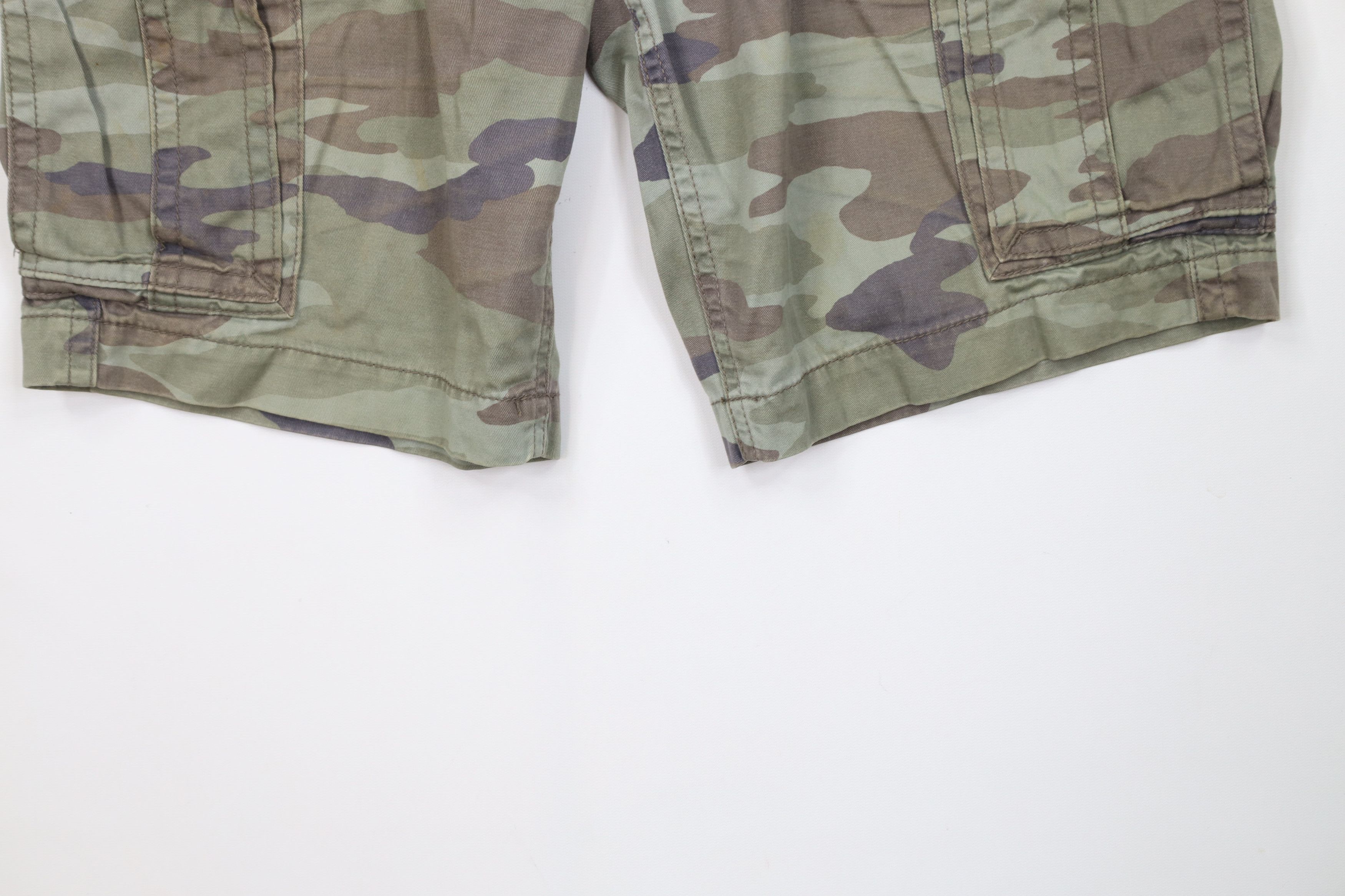 American Eagle Outfitters Vintage Y2K American Eagle Outfitters Camouflage Shorts Size US 30 / EU 46 - 4 Thumbnail