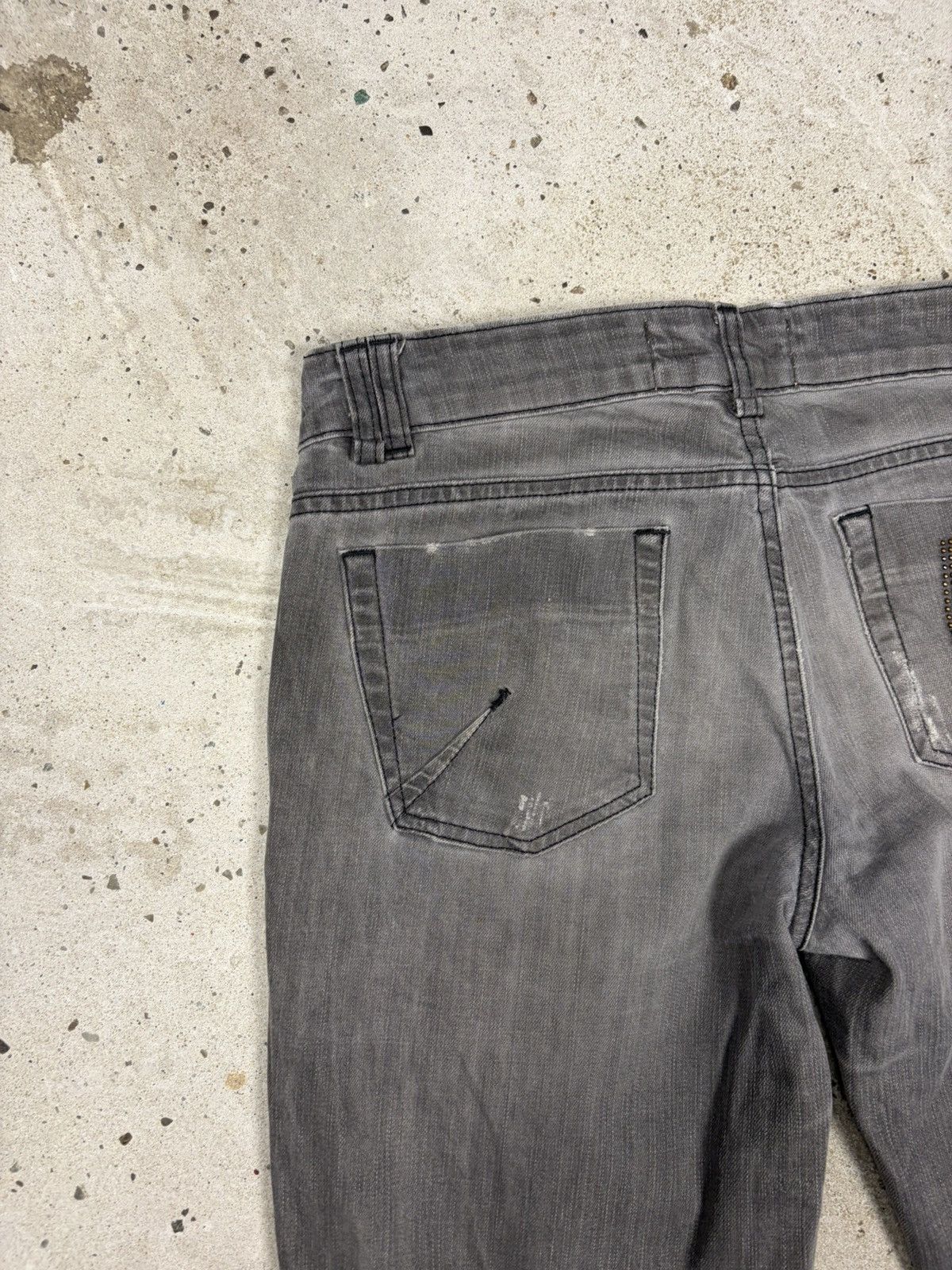 John Galliano 2000s John Galliano Grey Jeans Denim Pants Studs Rhinestones Size 30" / US 8 / IT 44 - 18 Thumbnail