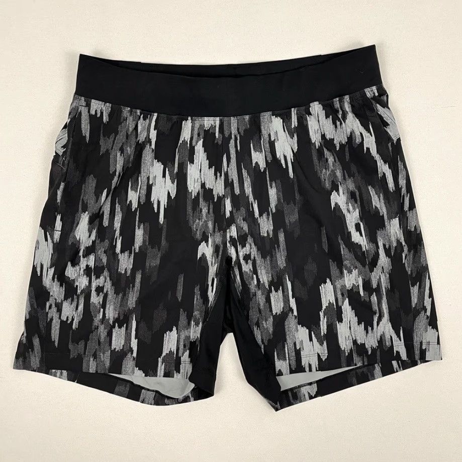Lululemon Lululemon T.H.E Shorts Mens XL 7.5" Black Face Mercury Active Running Workout Athletic Elastic Waist Pockets Geometric 7.5 Inseam Mens XL Black Size US 36 / EU 52 - 3 Thumbnail